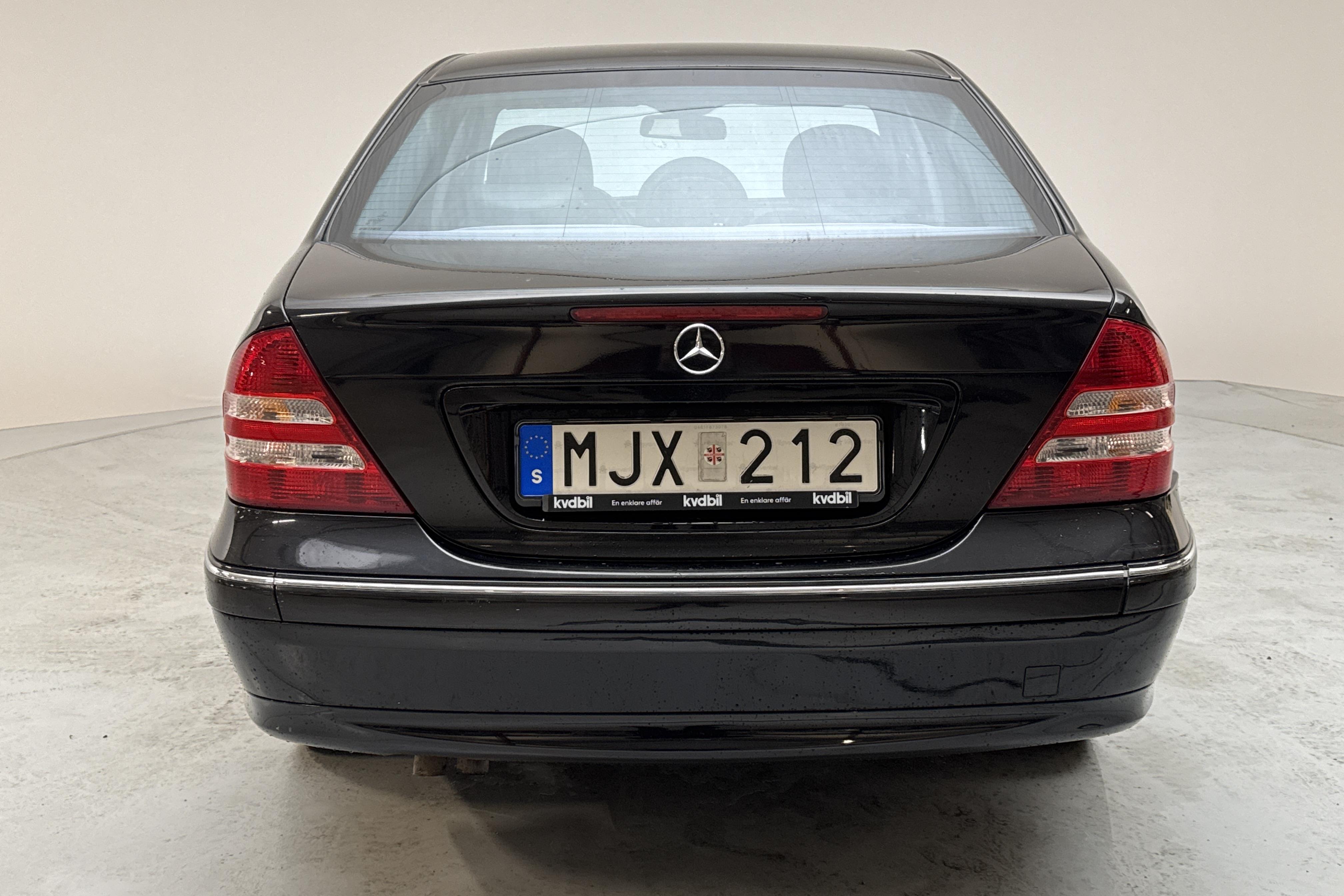 Mercedes C 180 Kompressor W203 (143hk) - 13 383 mil - Automat - svart - 2007