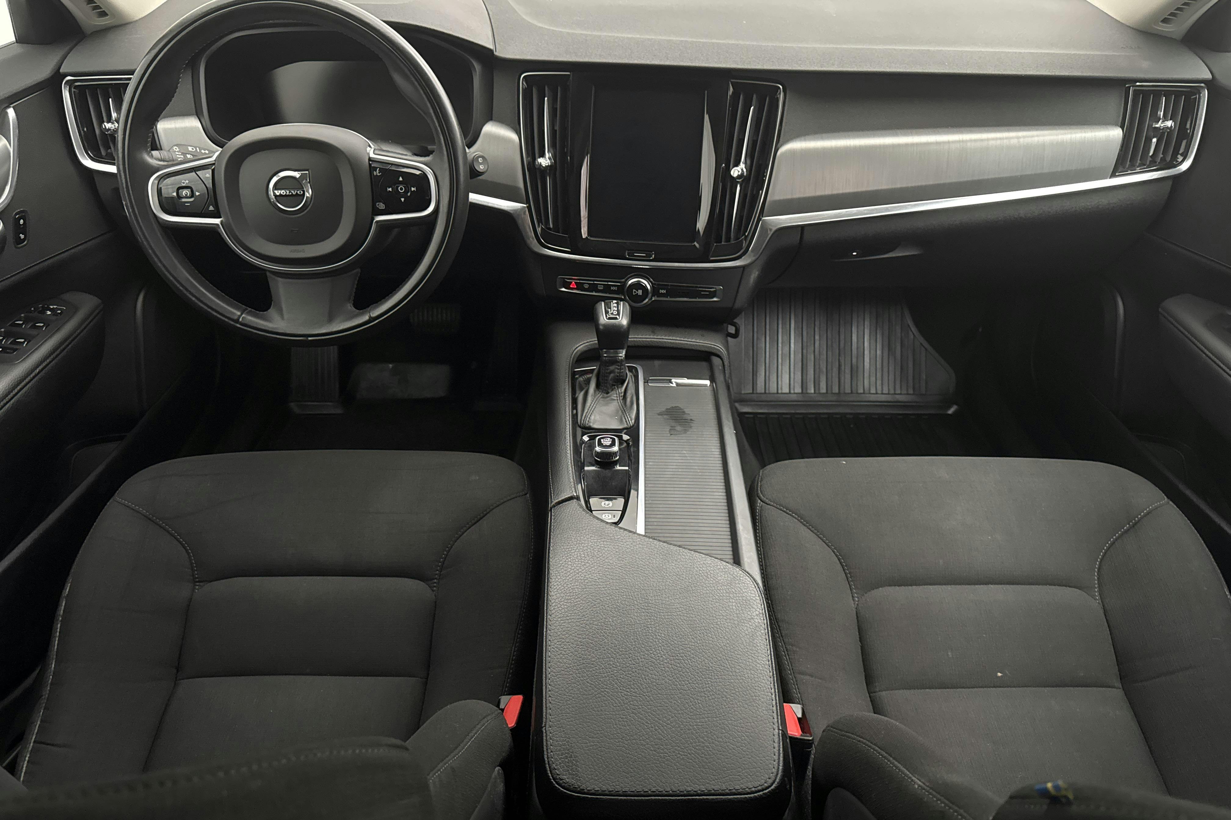 Volvo V90 D4 AWD (190hk) - 160 730 km - Automatic - silver - 2019