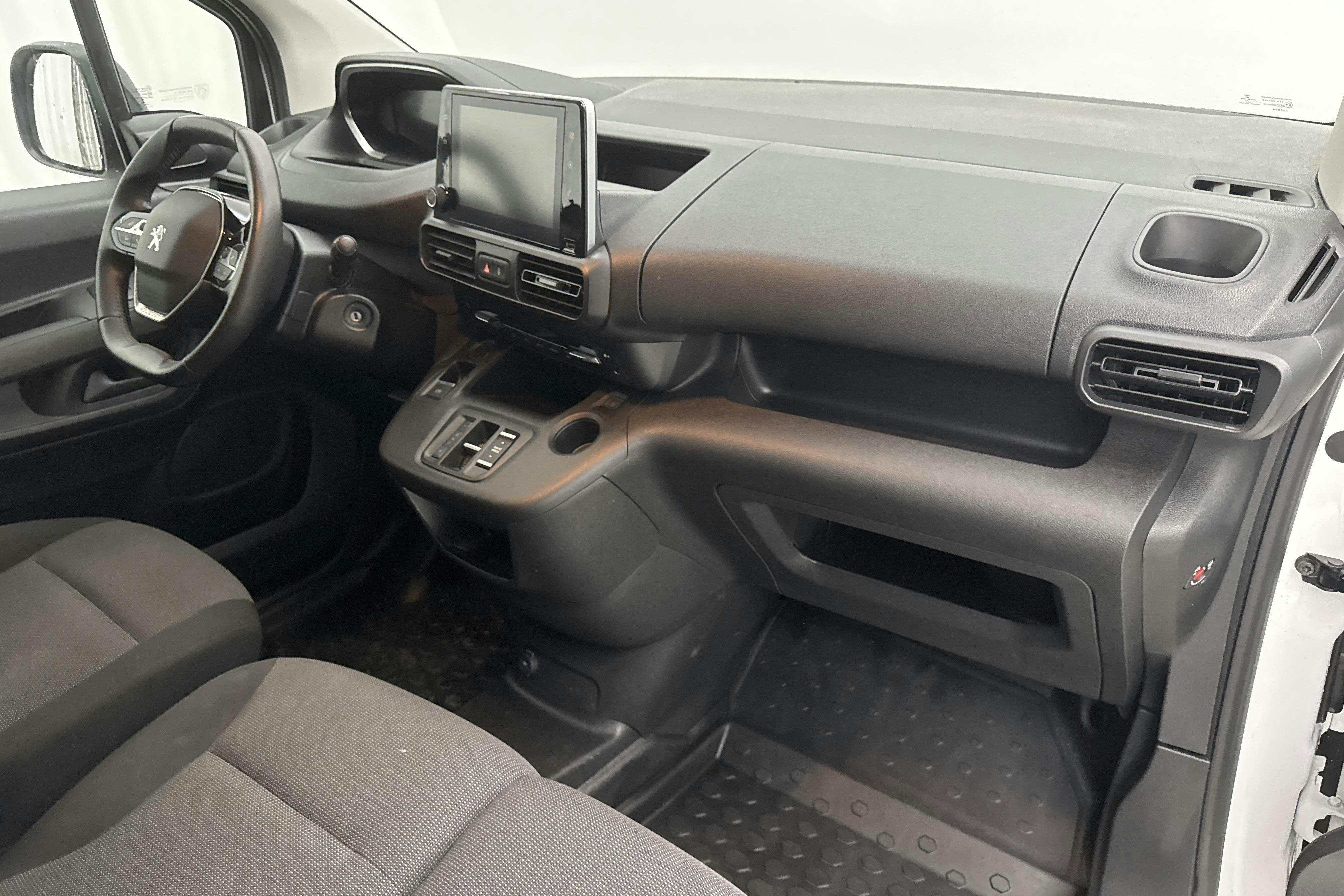 Peugeot e-Partner 50 kWh (136hk) - 1 187 mil - Automat - vit - 2022