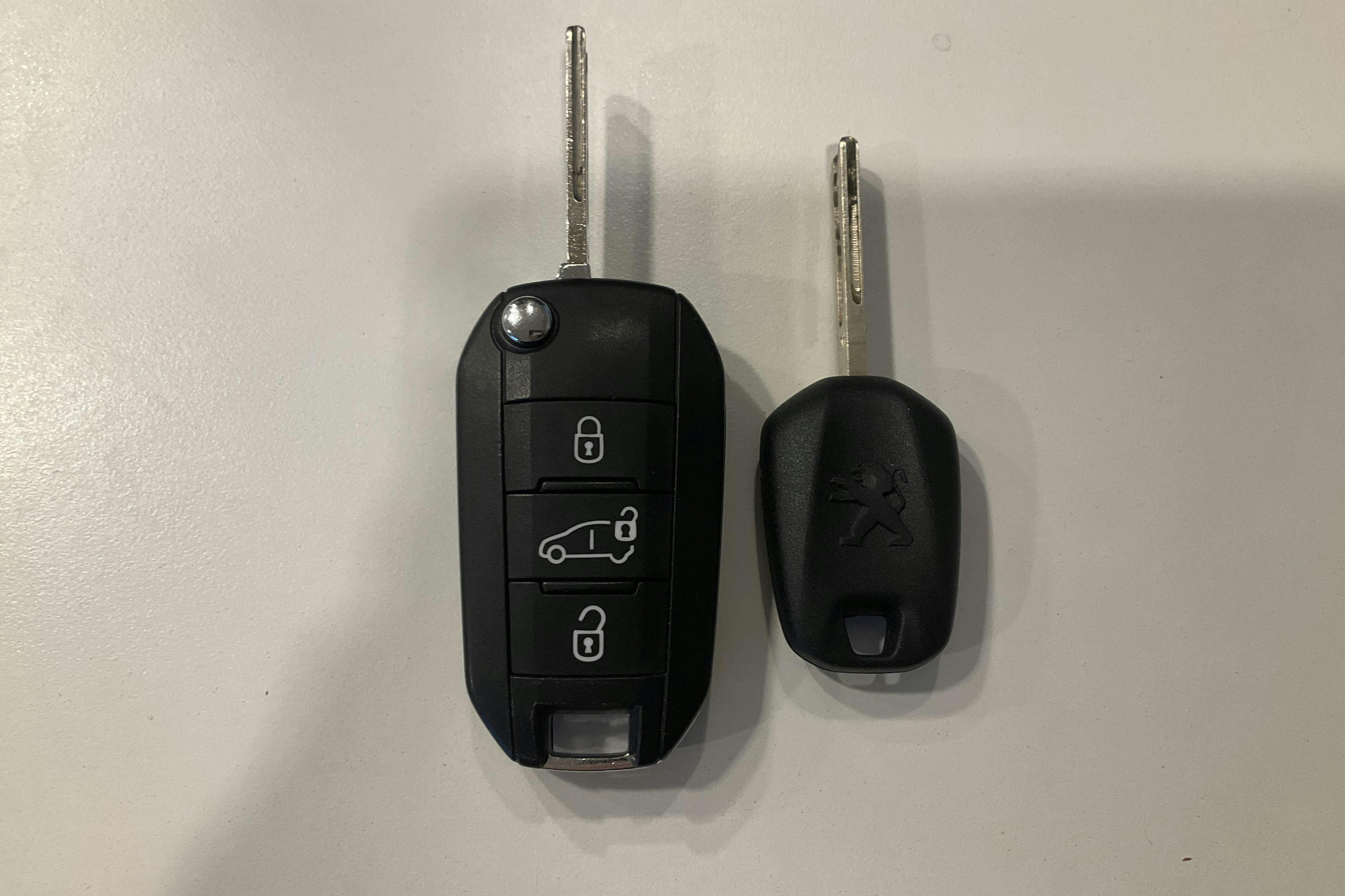 Peugeot e-Partner 50 kWh (136hk) - 1 187 mil - Automat - vit - 2022