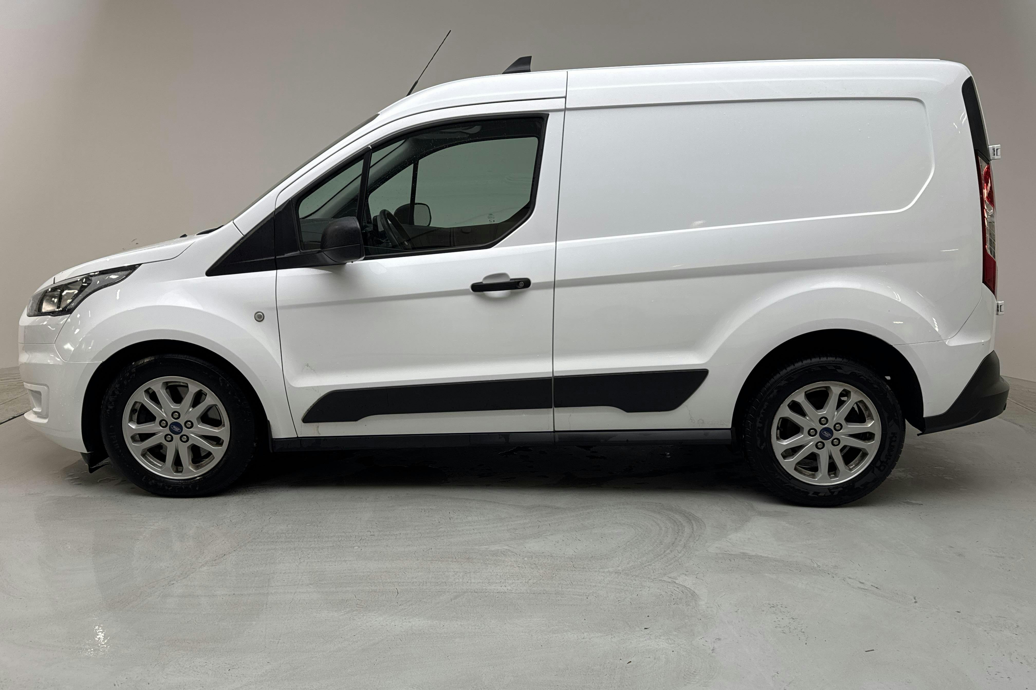 Ford Transit Connect 1.5 EcoBlue (100hk) - 11 471 mil - Automat - vit - 2021