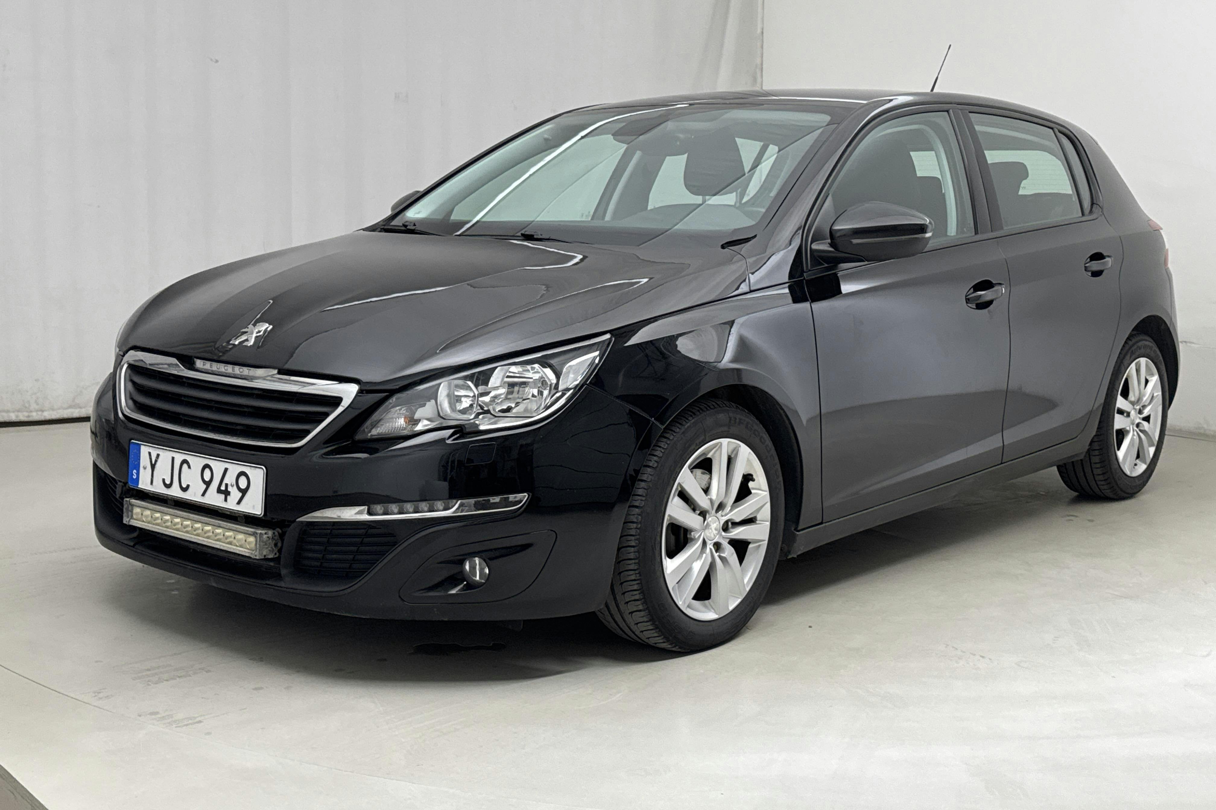 Peugeot 308 BlueHDi 5dr (120hk) - 11 419 mil - Automat - svart - 2017