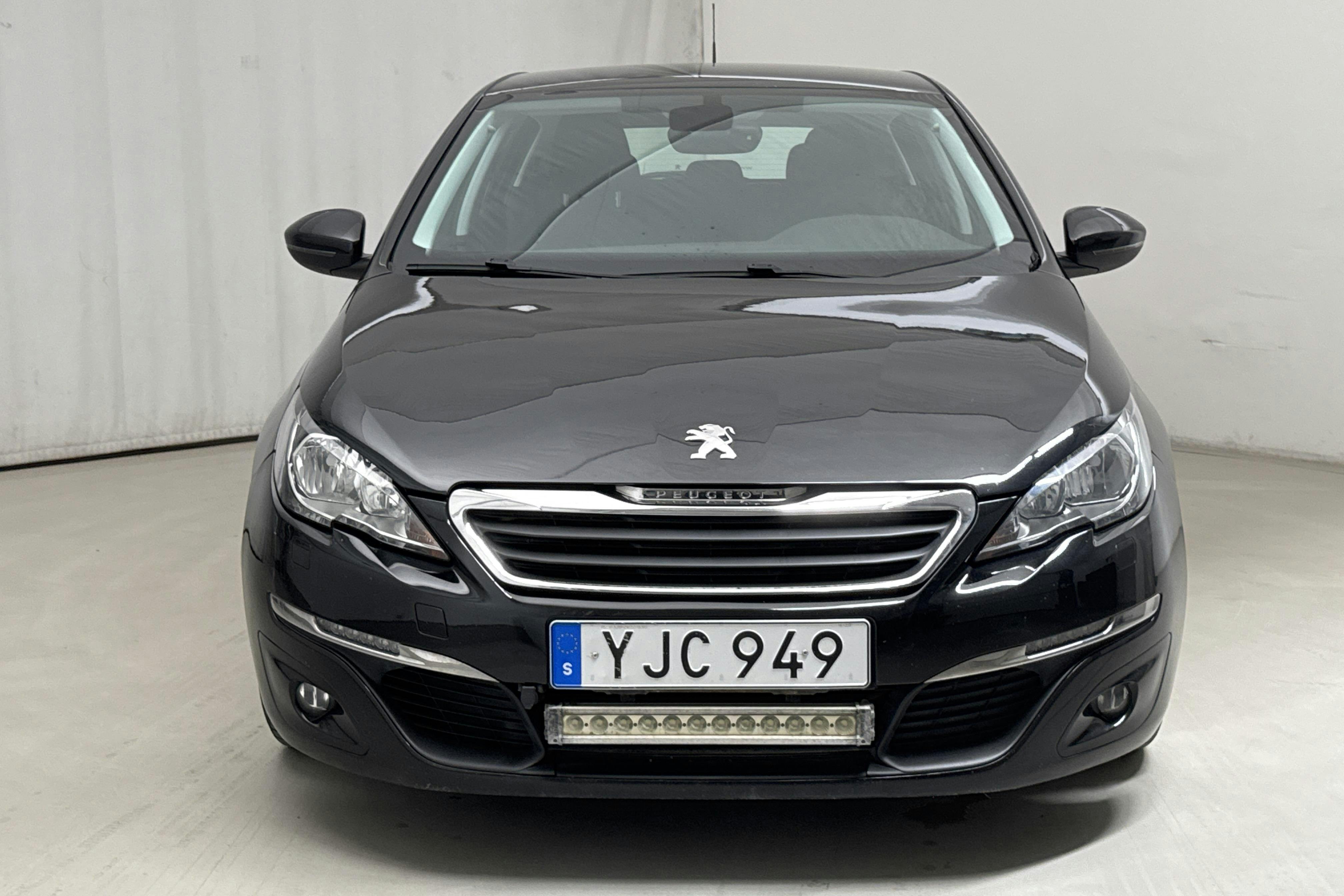 Peugeot 308 BlueHDi 5dr (120hk) - 11 419 mil - Automat - svart - 2017
