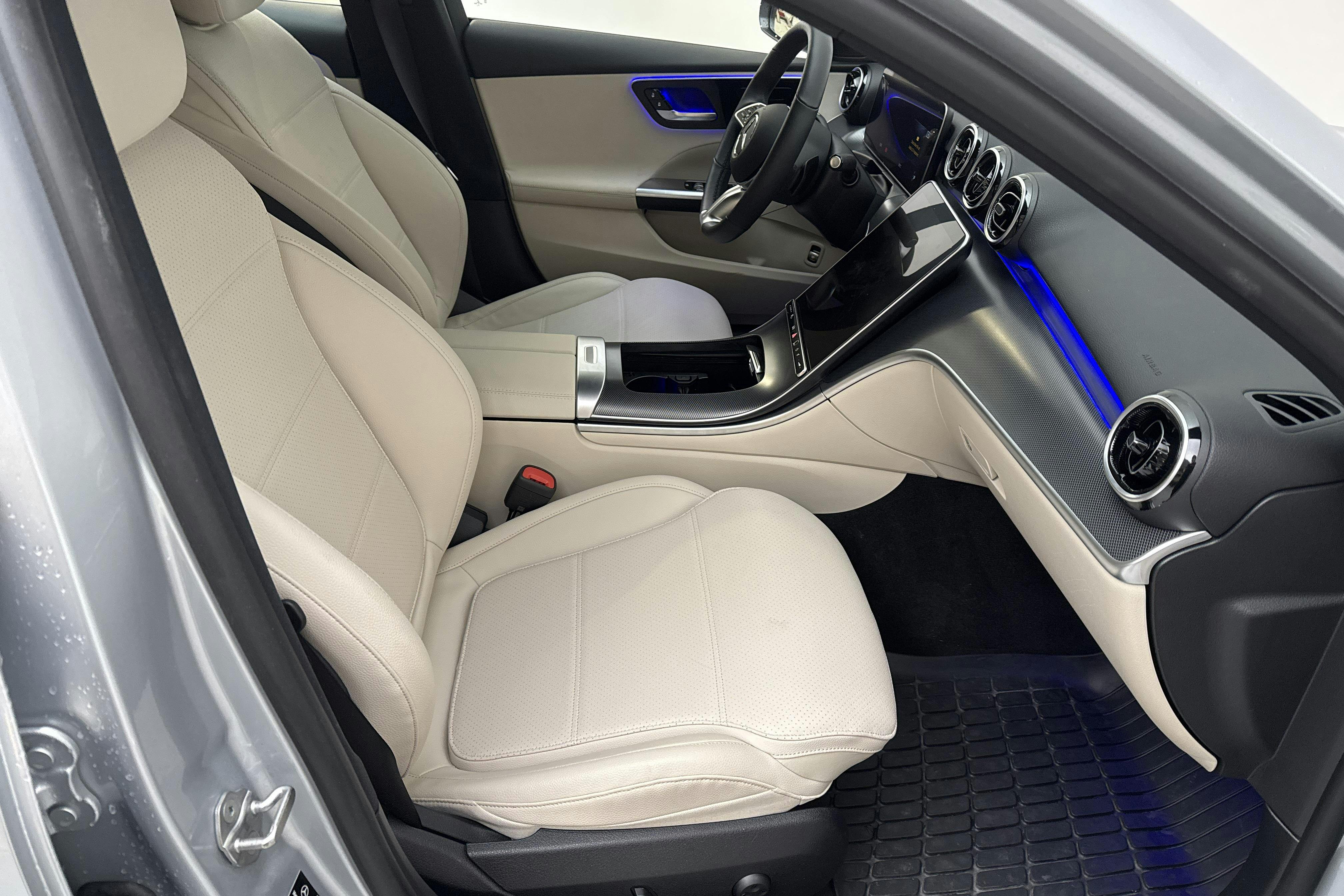 Mercedes C 220 d Sedan W206 (200hk) - 637 mil - Automat - silver - 2023