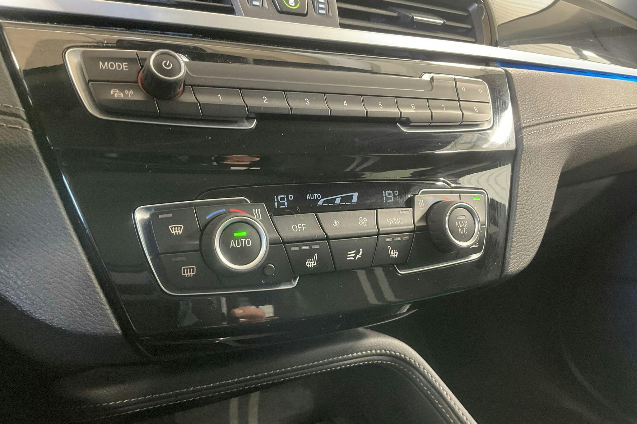 BMW X1 xDrive25e 9,7 kWh LCI, F48 (220hk) - 16 895 mil - Automat - vit - 2022