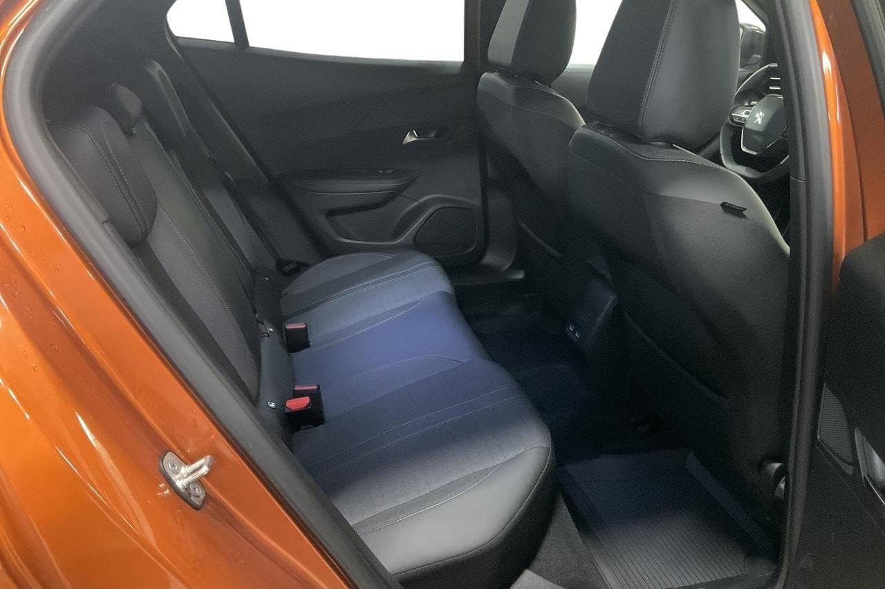 Peugeot e-2008 50 kWh (136hk) - 2 251 mil - Automat - orange - 2022