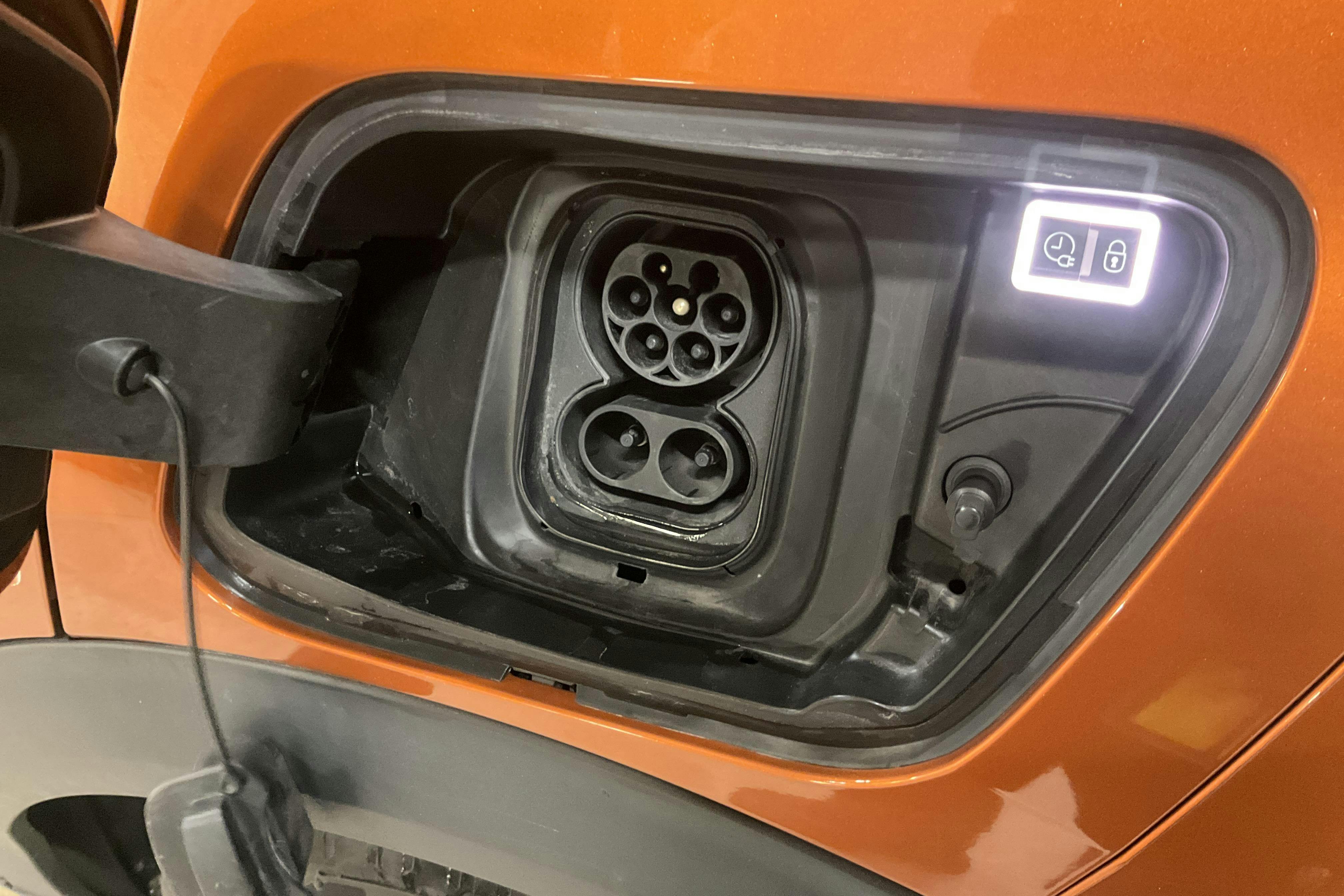 Peugeot e-2008 50 kWh (136hk) - 2 251 mil - Automat - orange - 2022