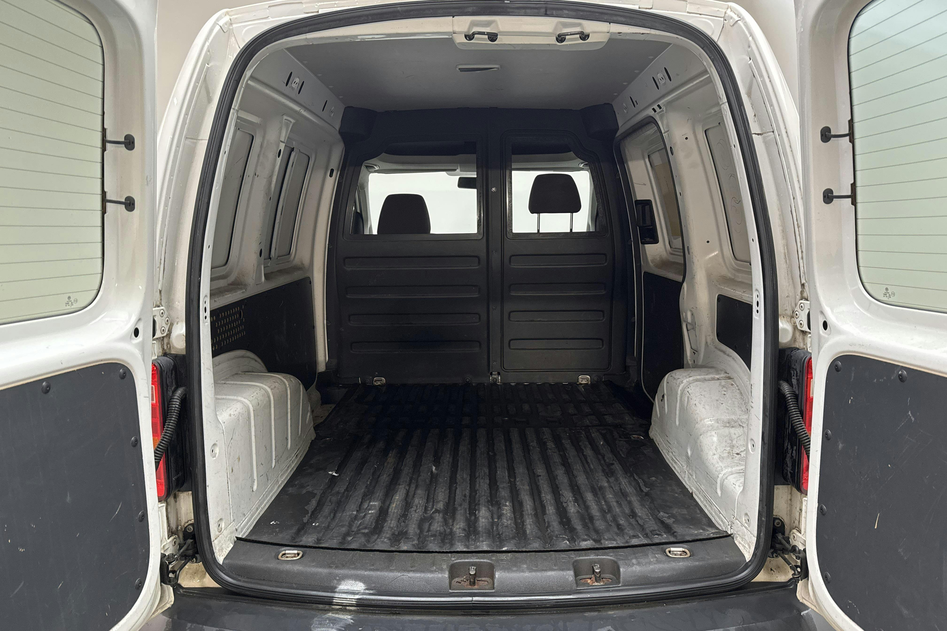 VW Caddy 1.2 TSI Skåp (84hk) - 56 960 km - Käsitsi - valge - 2017