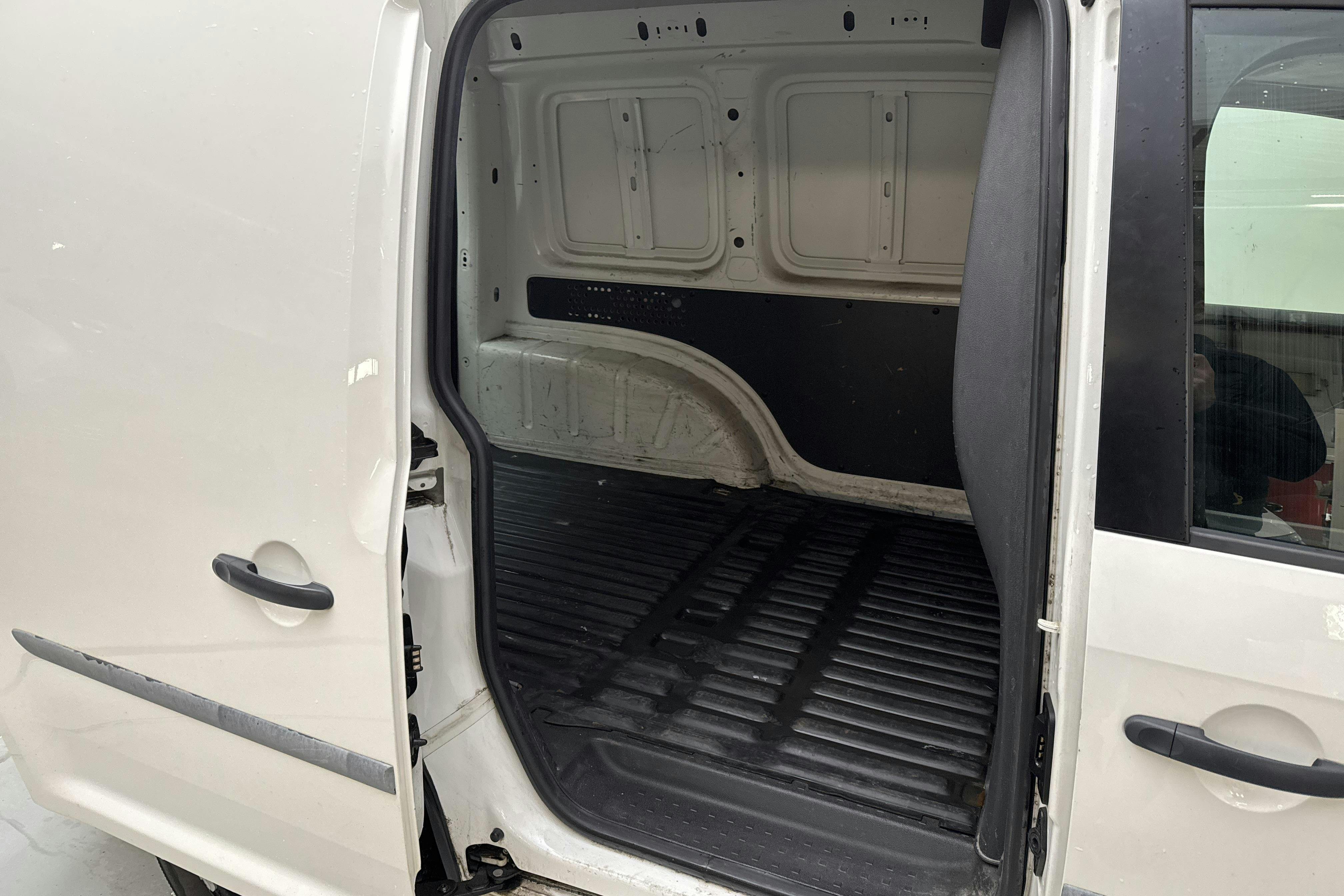 VW Caddy 1.2 TSI Skåp (84hk) - 56 960 km - Käsitsi - valge - 2017