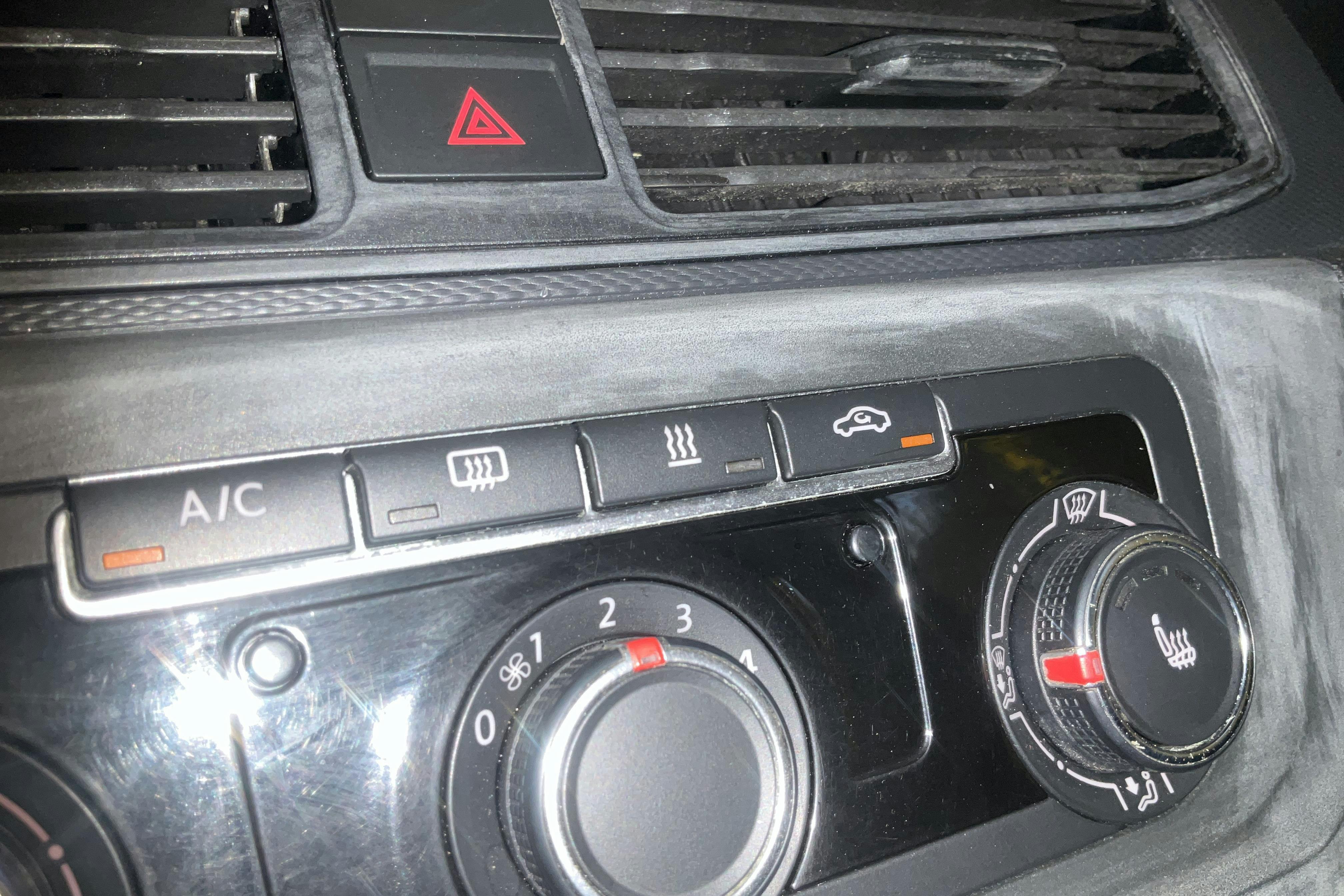 VW Caddy 1.2 TSI Skåp (84hk) - 56 960 km - Käsitsi - valge - 2017