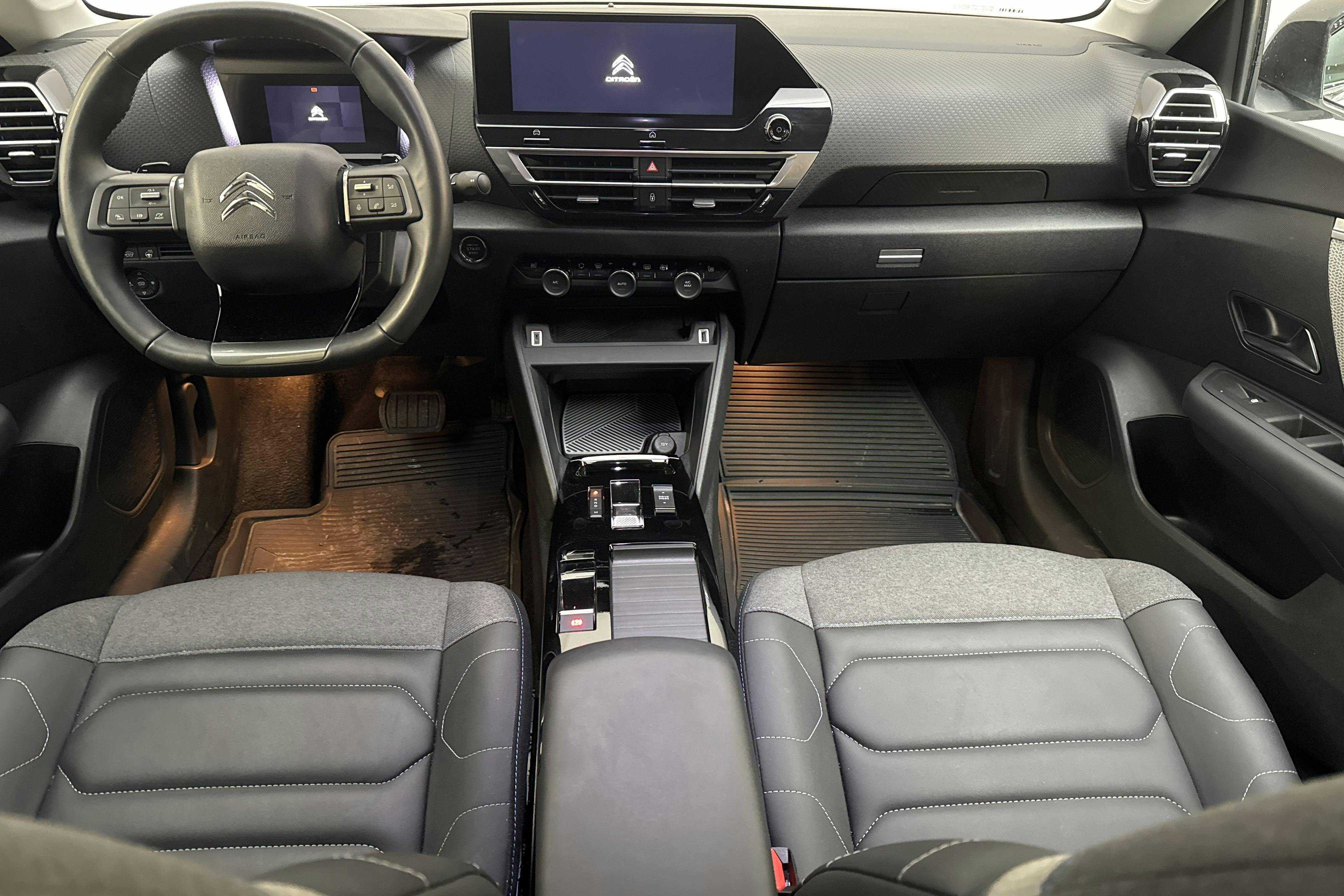 Citroen C4 1.2 PureTech (130hk) - 2 507 mil - Automat - vit - 2023