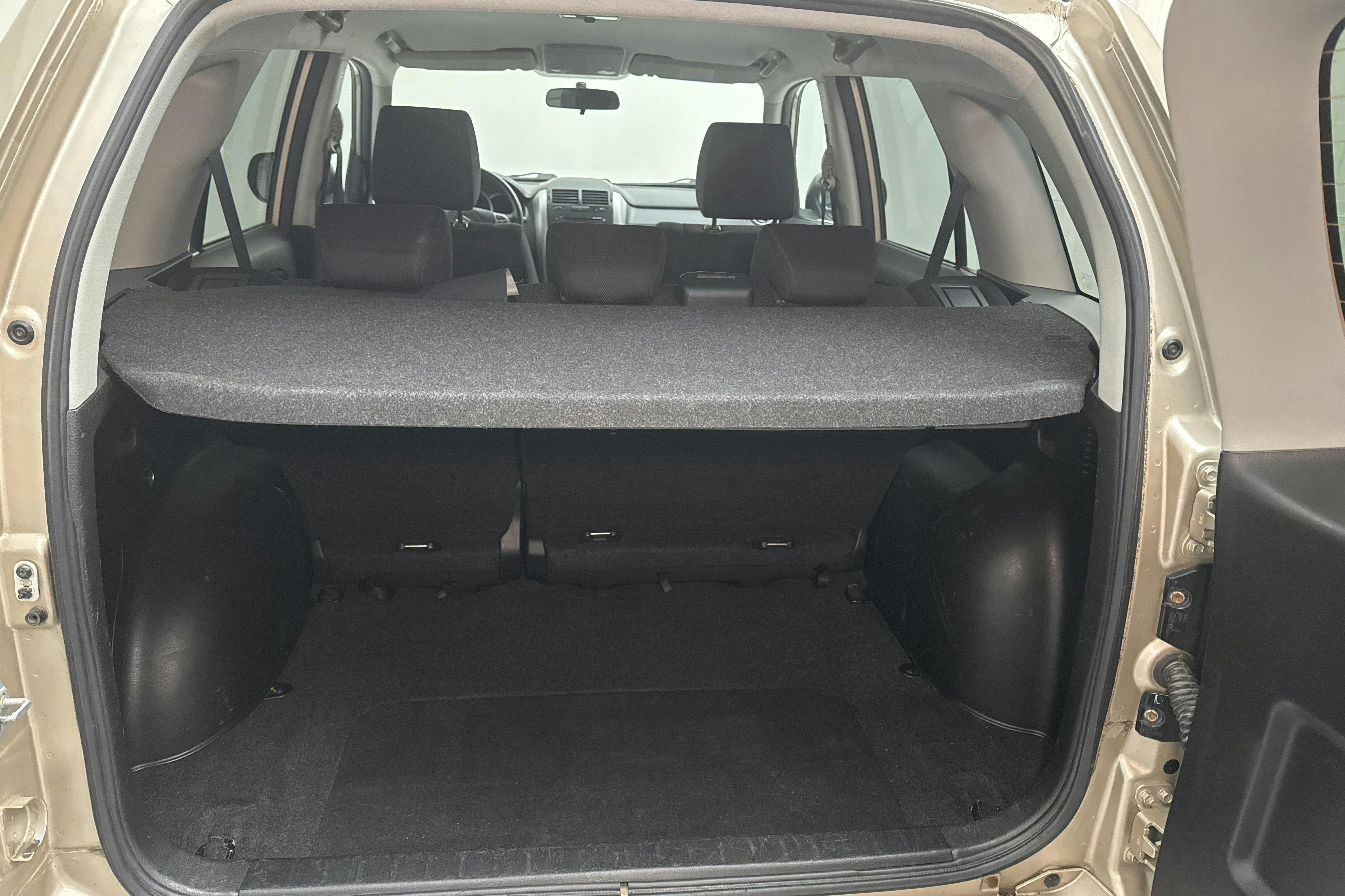 Suzuki Grand Vitara 2.4 5dr (167hk) - 14 849 mil - Manuell - brun - 2010