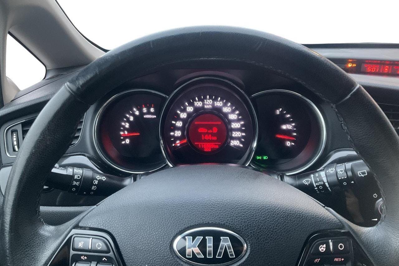 KIA Cee'd 1.6 CRDi SW (128hk) - 11 639 mil - Manuell - grå - 2014