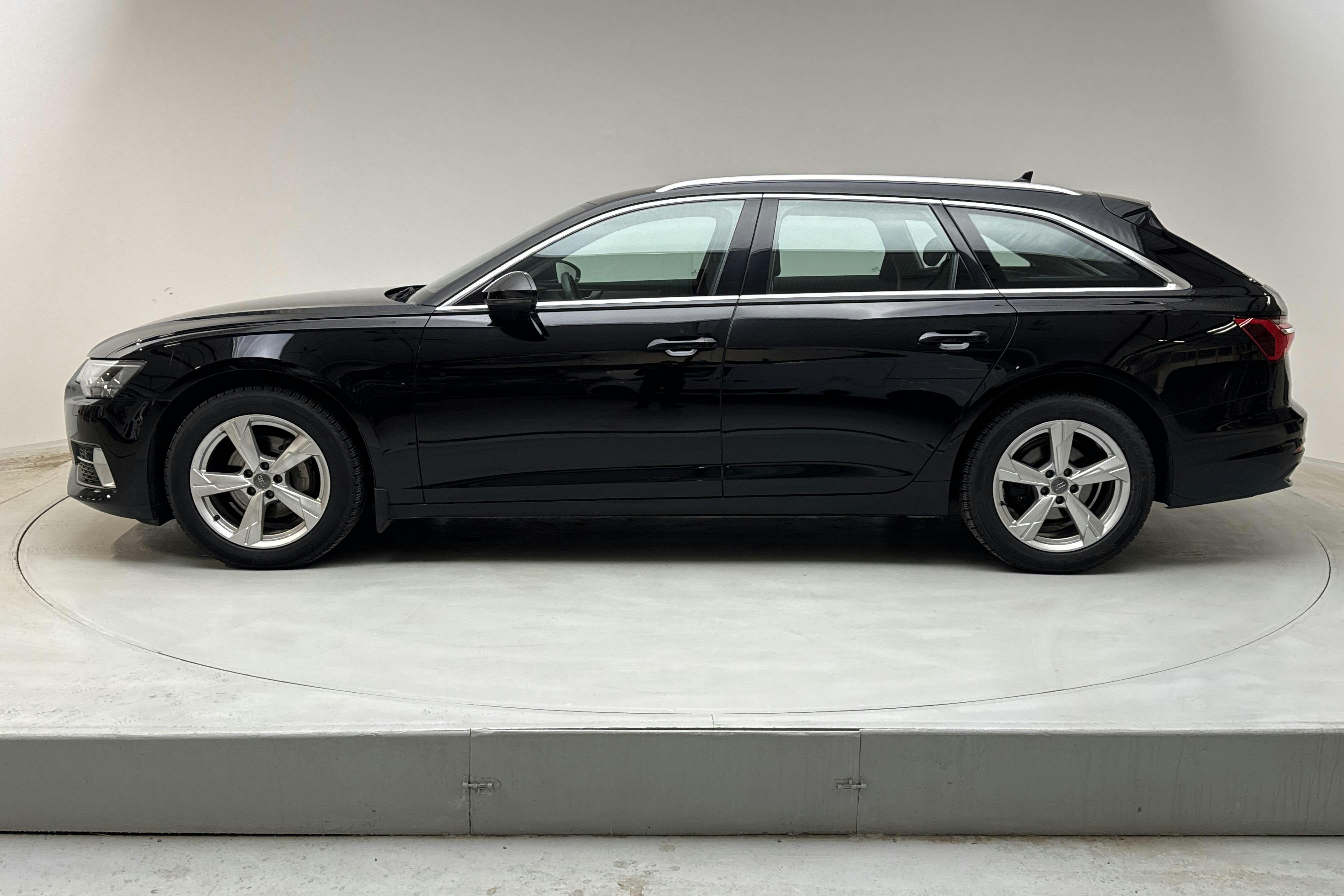 Audi A6 Avant 40 TDI (204hk) - 7 868 mil - Automat - svart - 2019