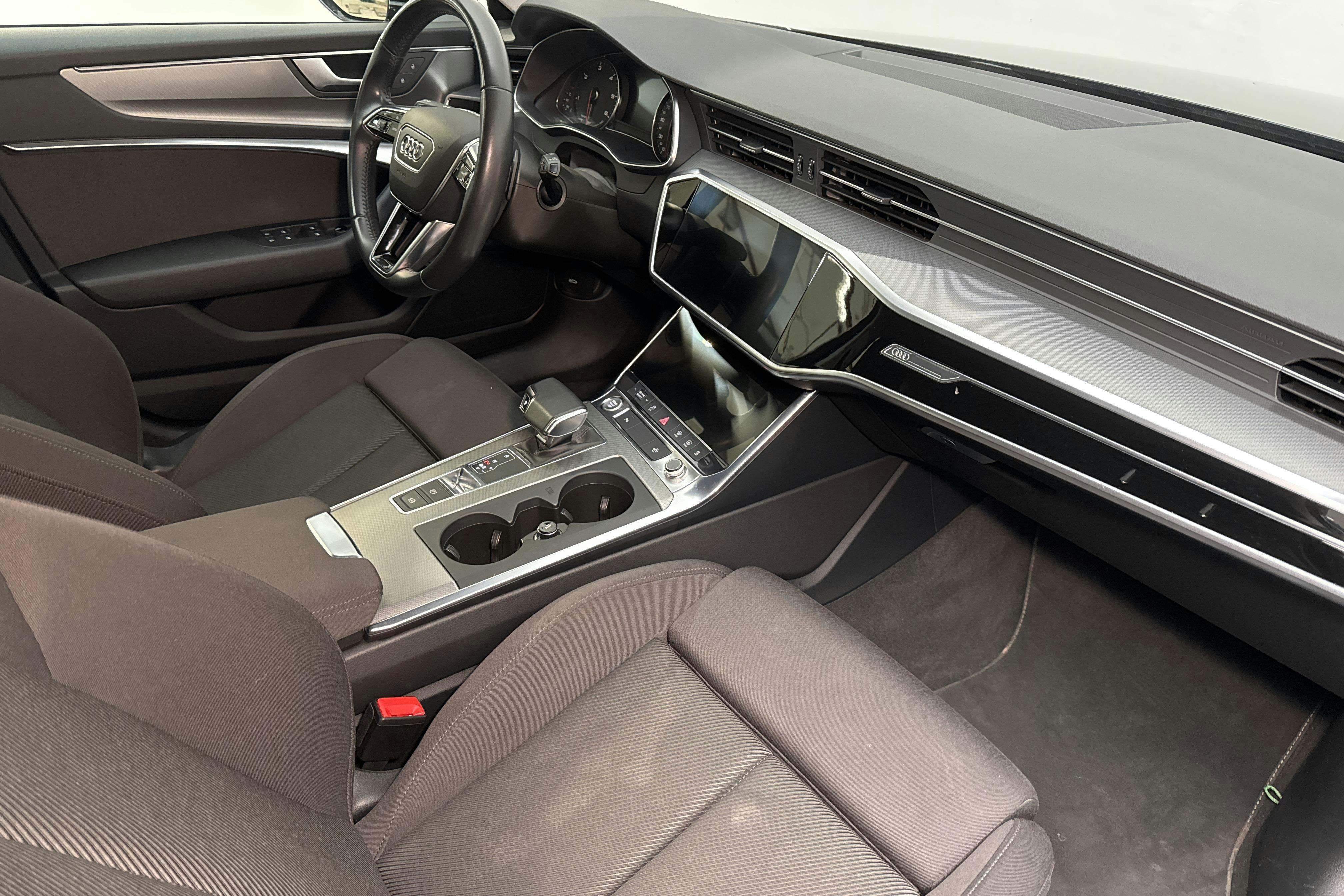 Audi A6 Avant 40 TDI (204hk) - 7 868 mil - Automat - svart - 2019