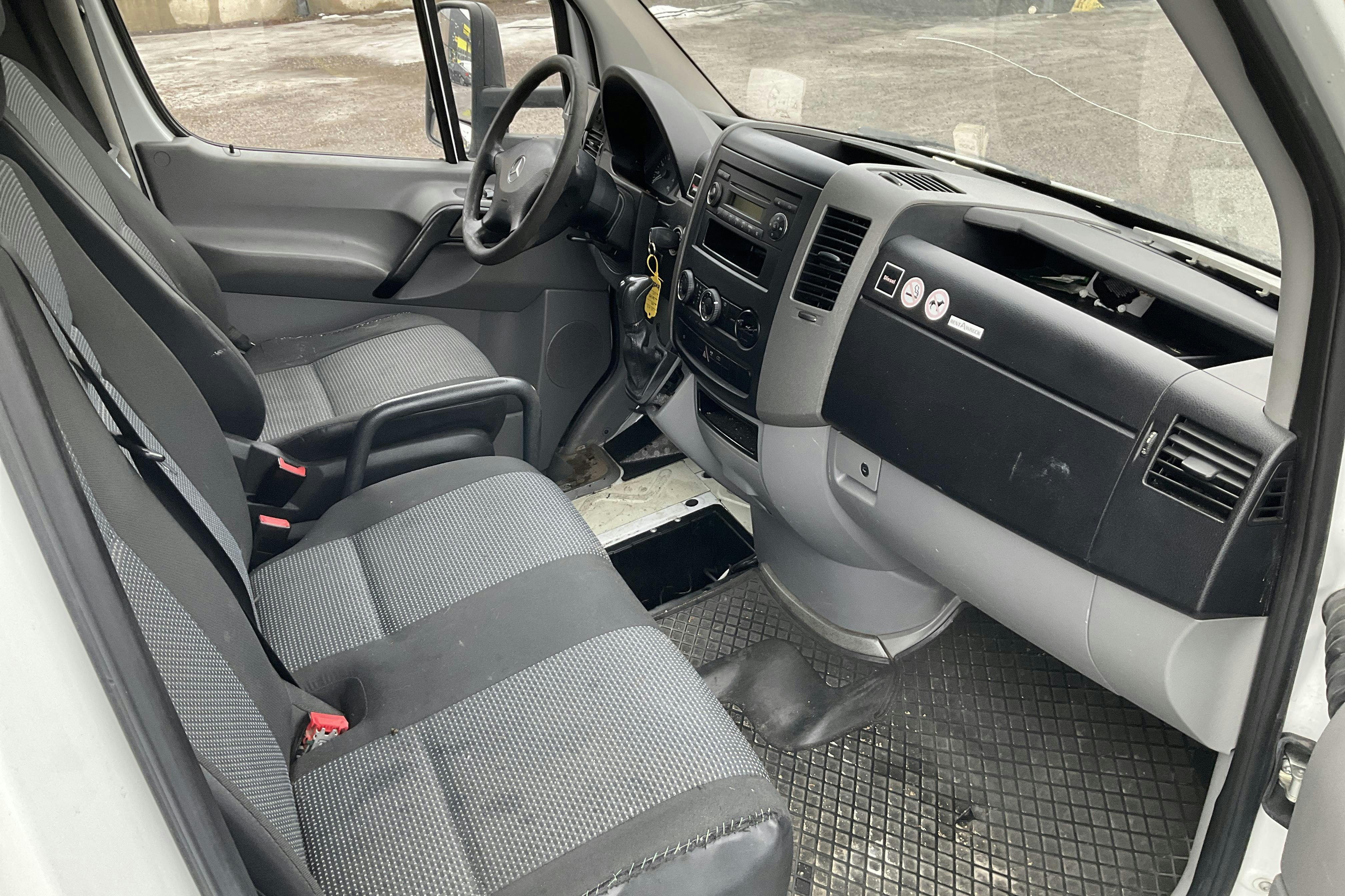 Mercedes Sprinter 316 CDI Volymskåp (163hk) - 219 240 km - Automatic - white - 2011