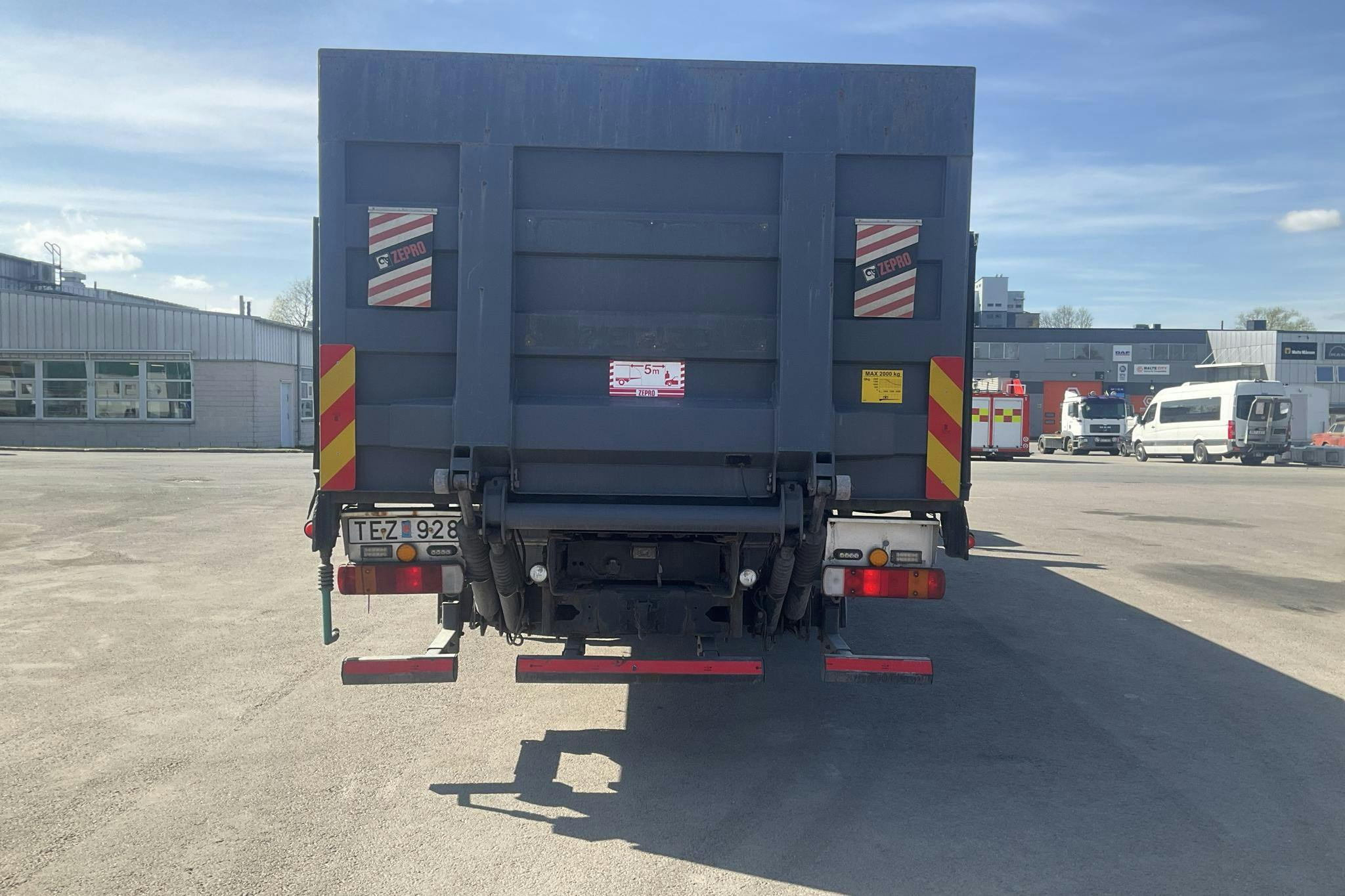 SCANIA P94DB NA230 - 701 960 km - Manuell - 2003