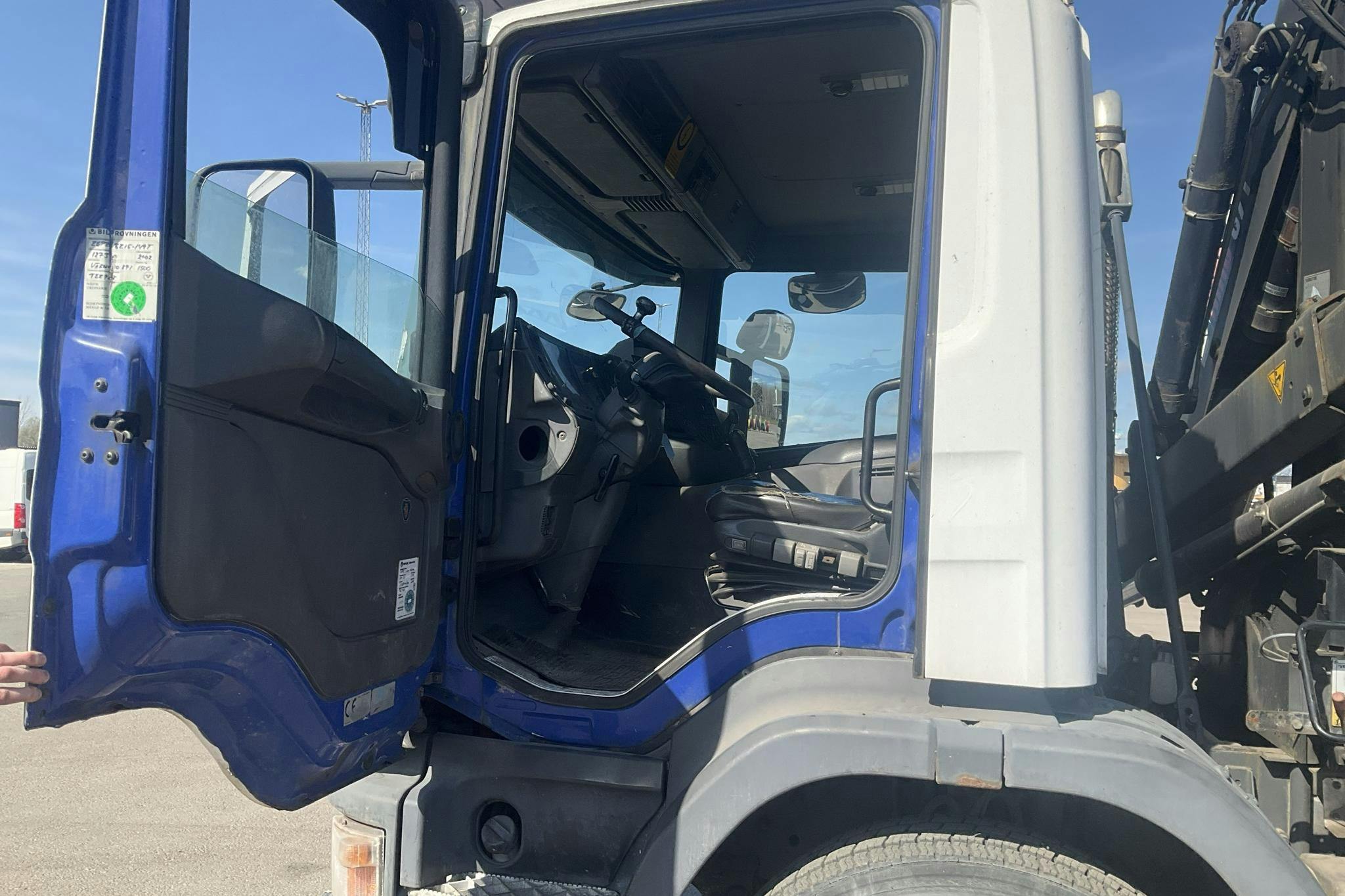 SCANIA P94DB NA230 - 701 960 km - Manuell - 2003
