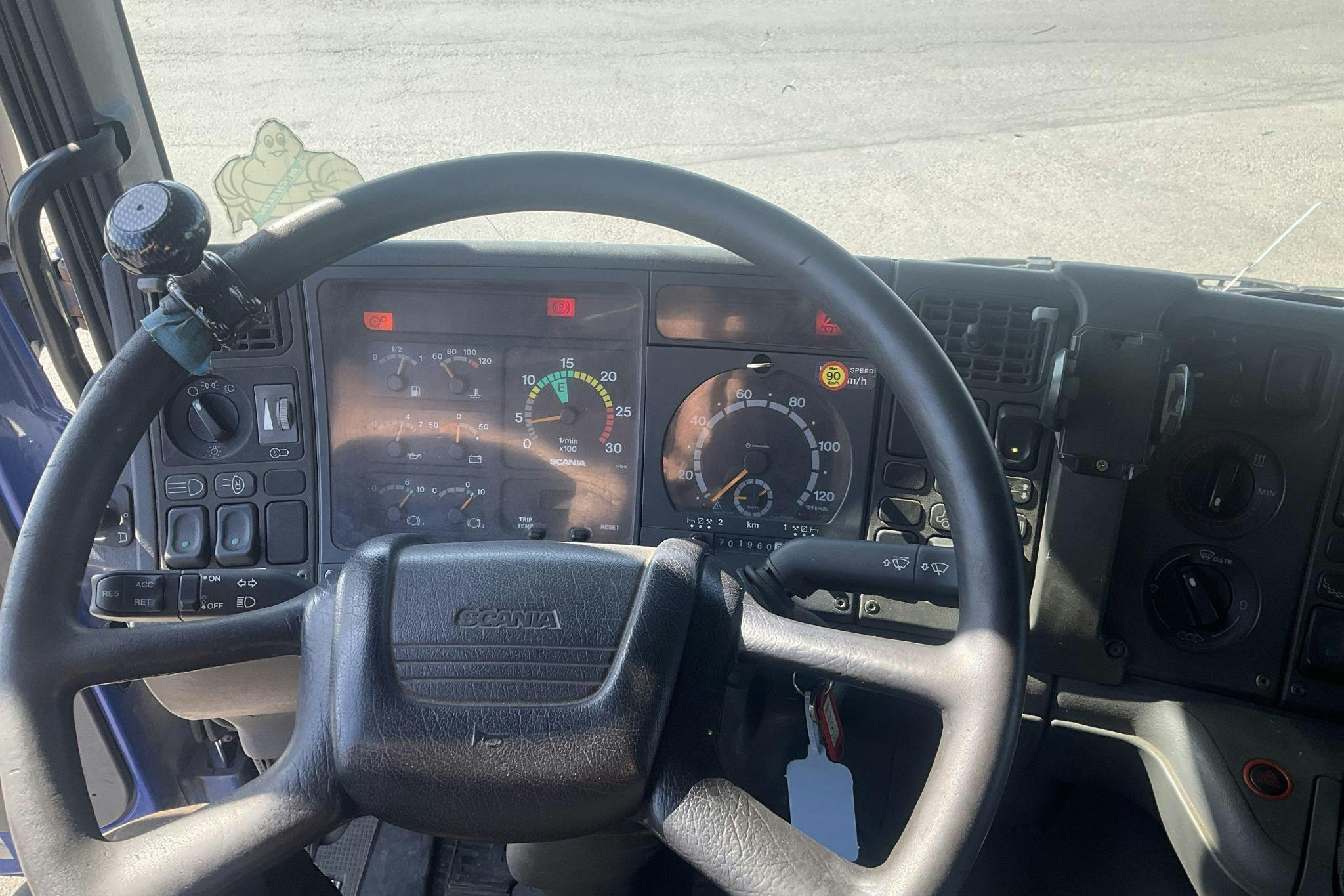 SCANIA P94DB NA230 - 701 960 km - Manuell - 2003