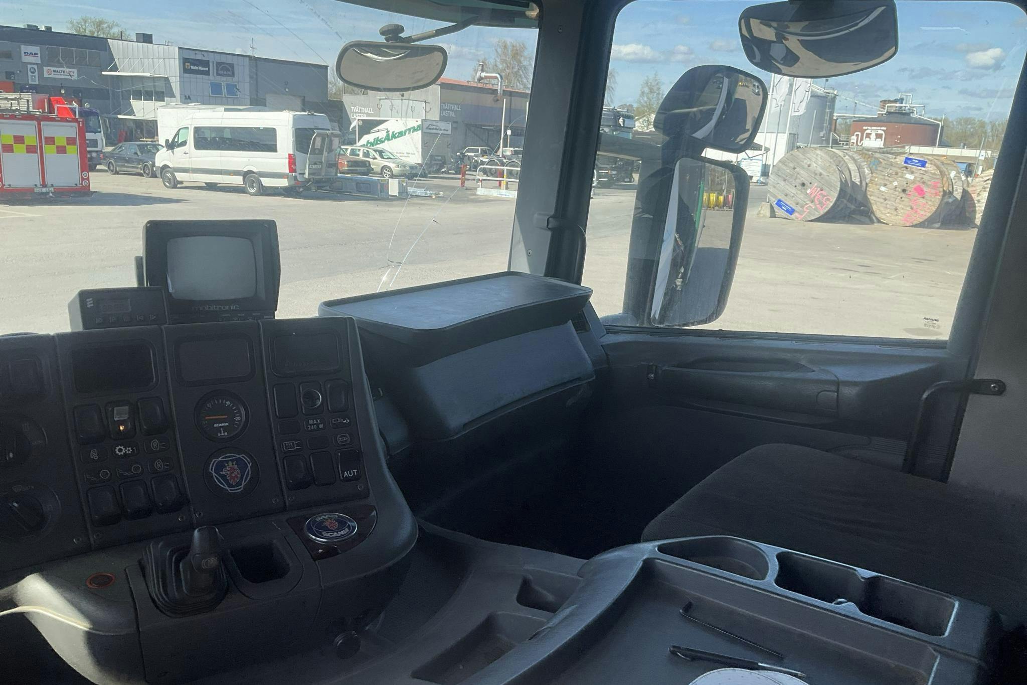 SCANIA P94DB NA230 - 701 960 km - Manuell - 2003