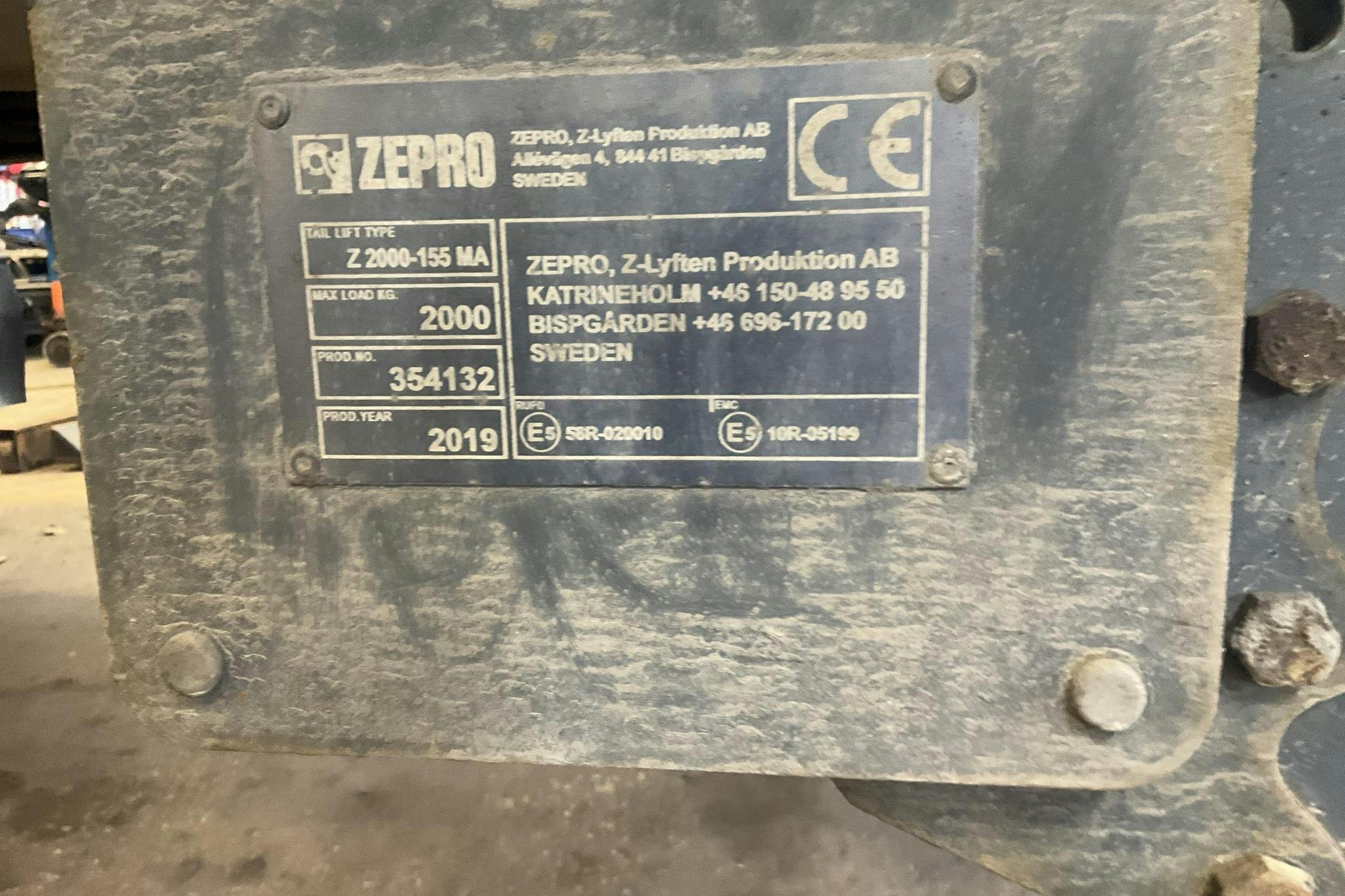 SCANIA P94DB NA230 - 701 960 km - Manuell - 2003
