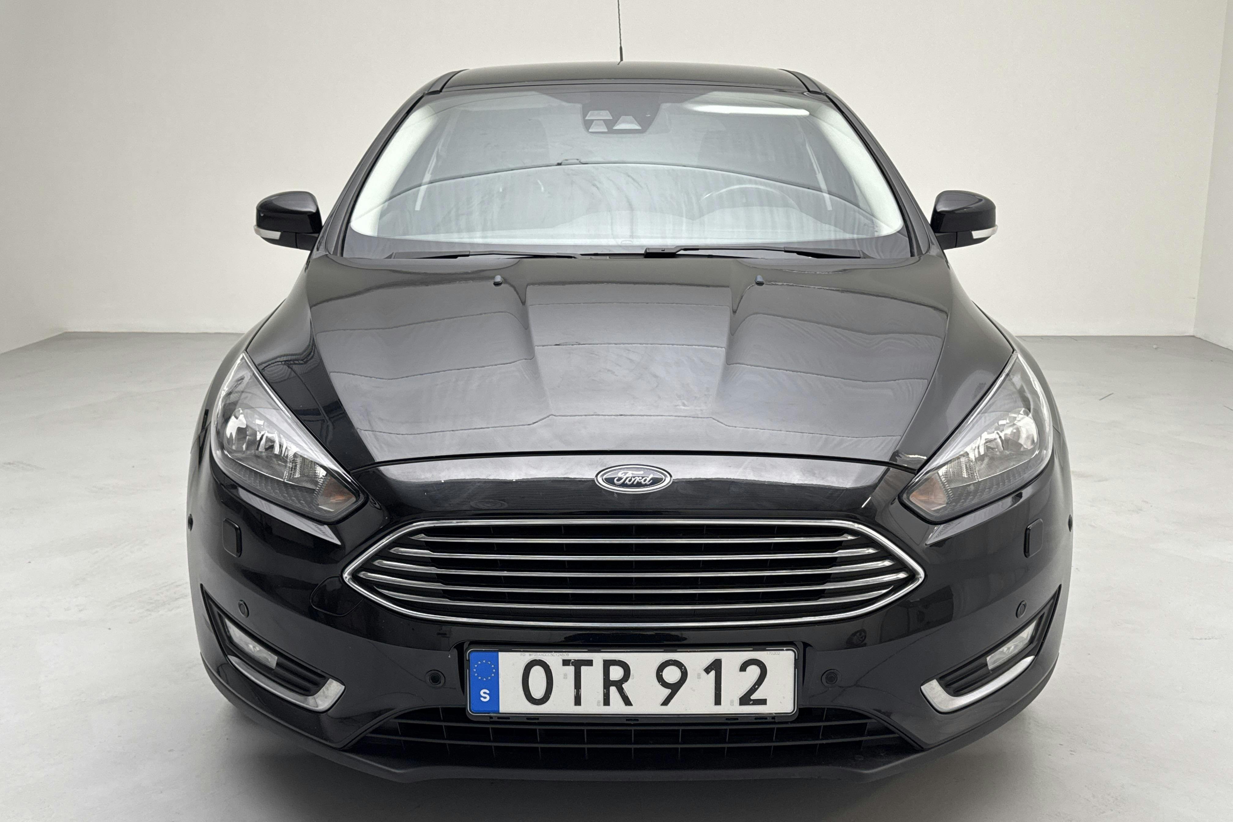 Ford Focus 1.0 EcoBoost 5dr (125hk) - 16 557 mil - Manuell - svart - 2017