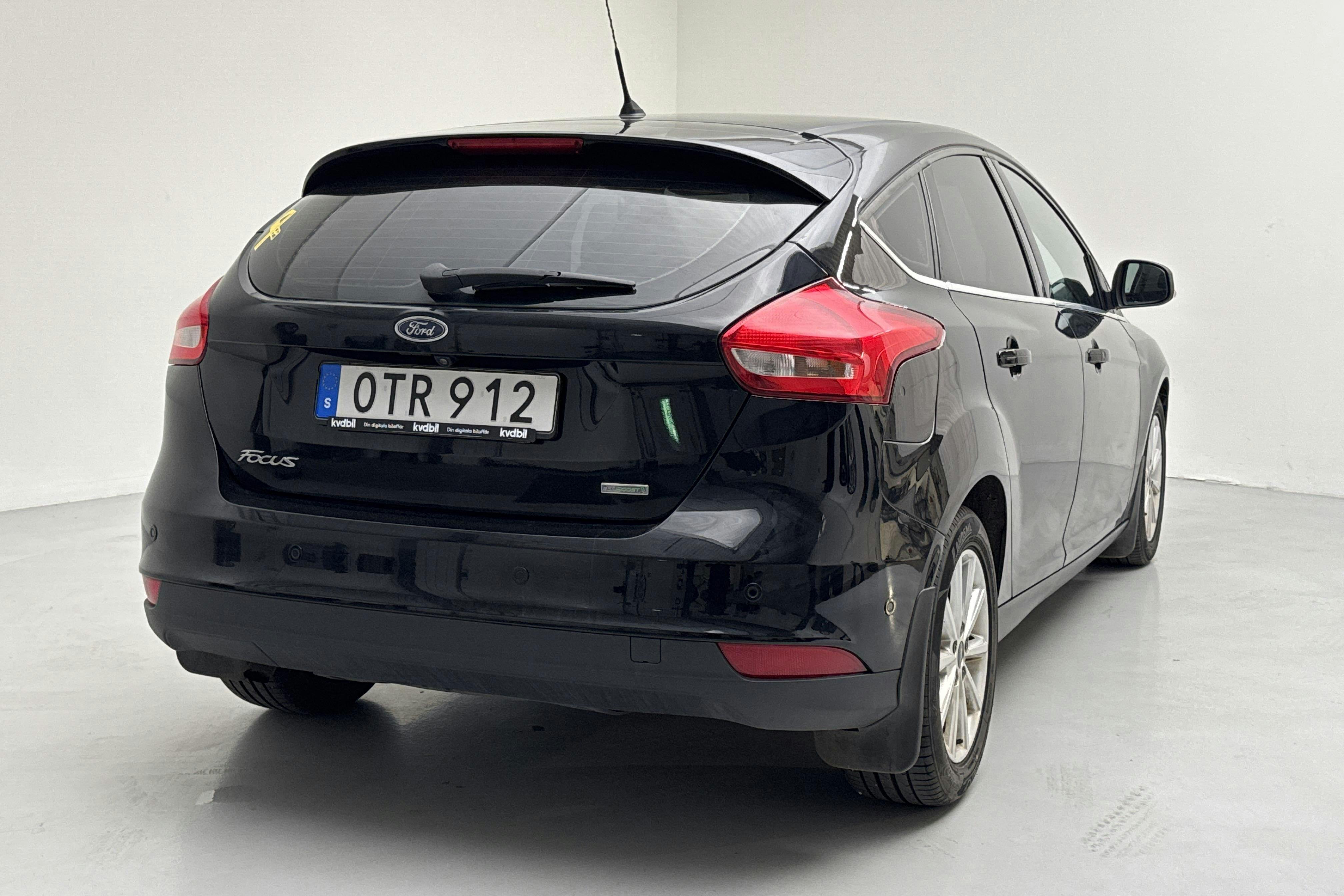 Ford Focus 1.0 EcoBoost 5dr (125hk) - 16 557 mil - Manuell - svart - 2017