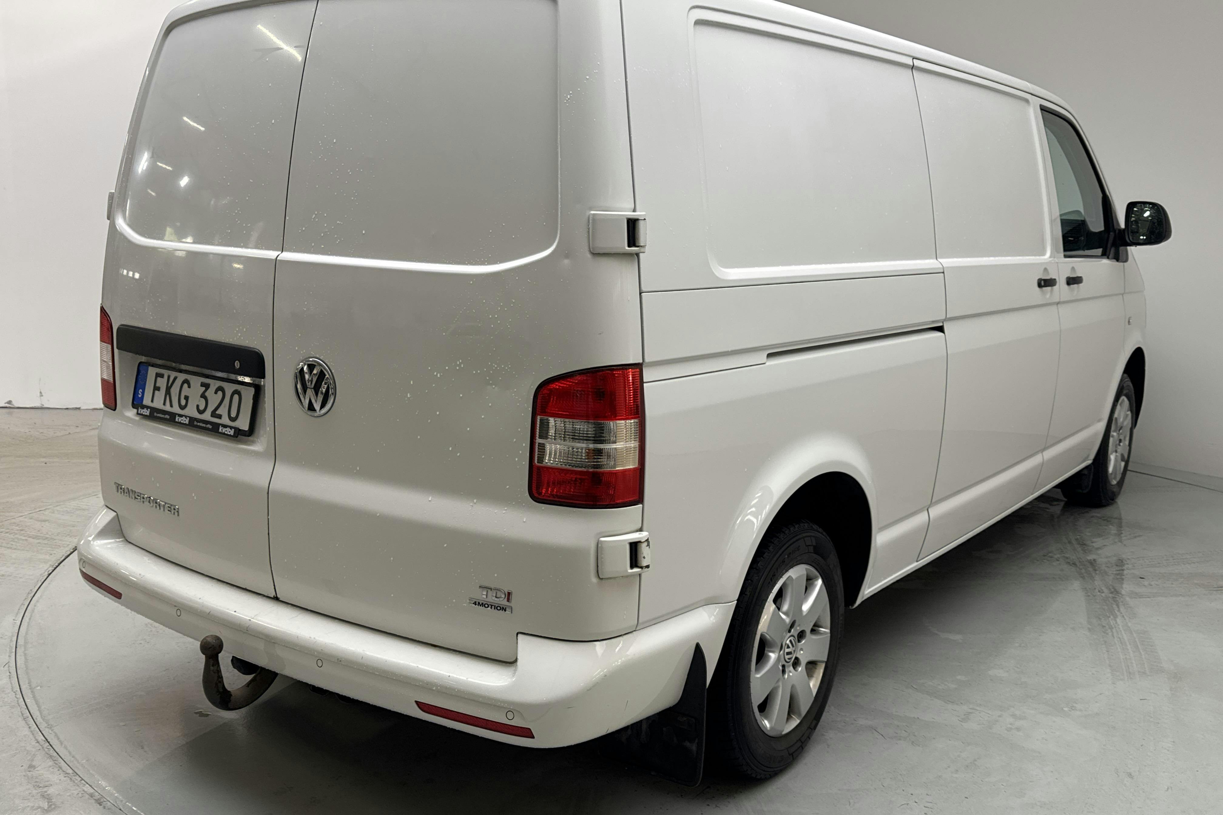 VW Transporter T5 2.0 TDI 4MOTION (140hk) - 152 570 km - Manualna - biały - 2015