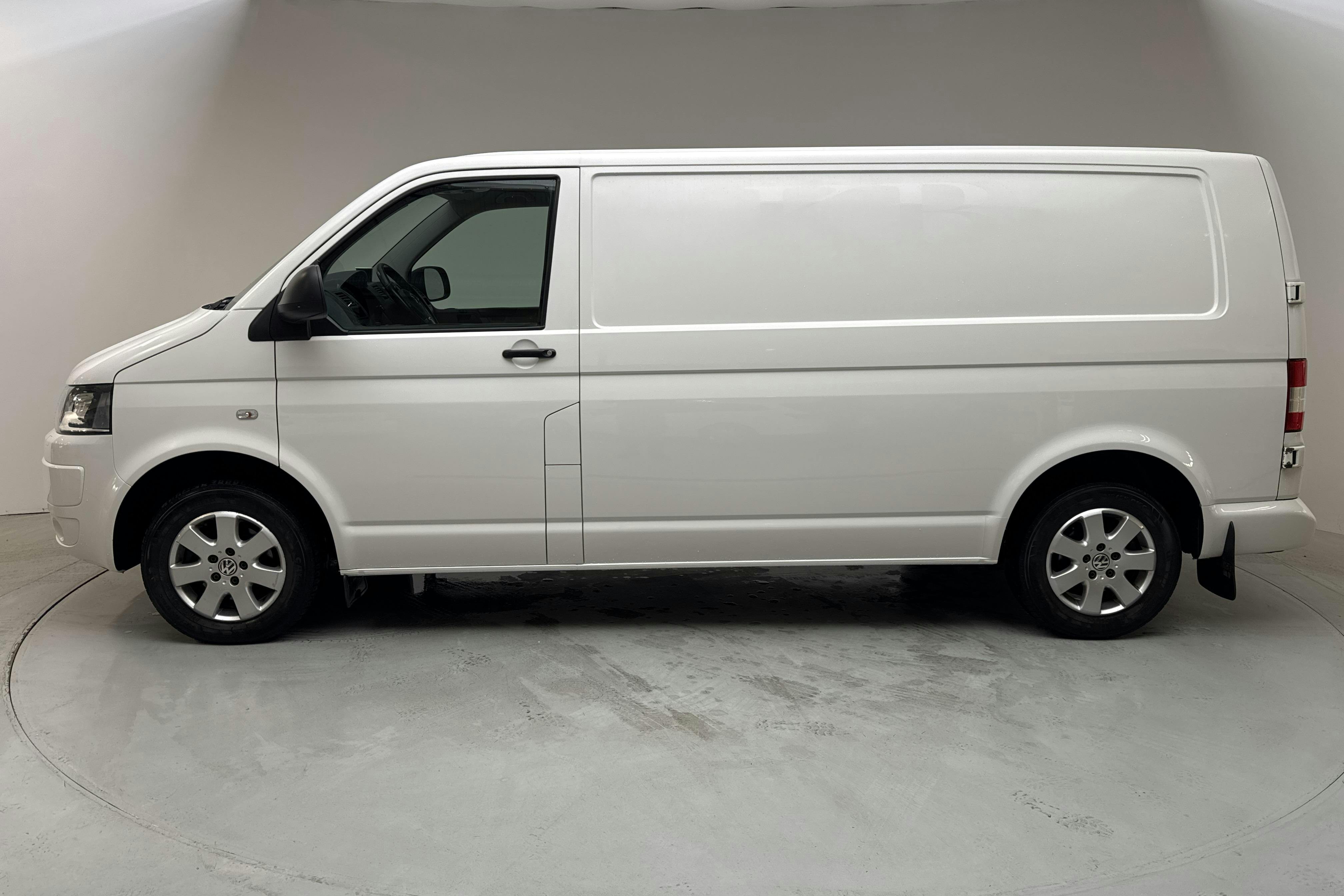 VW Transporter T5 2.0 TDI 4MOTION (140hk) - 152 570 km - Manualna - biały - 2015