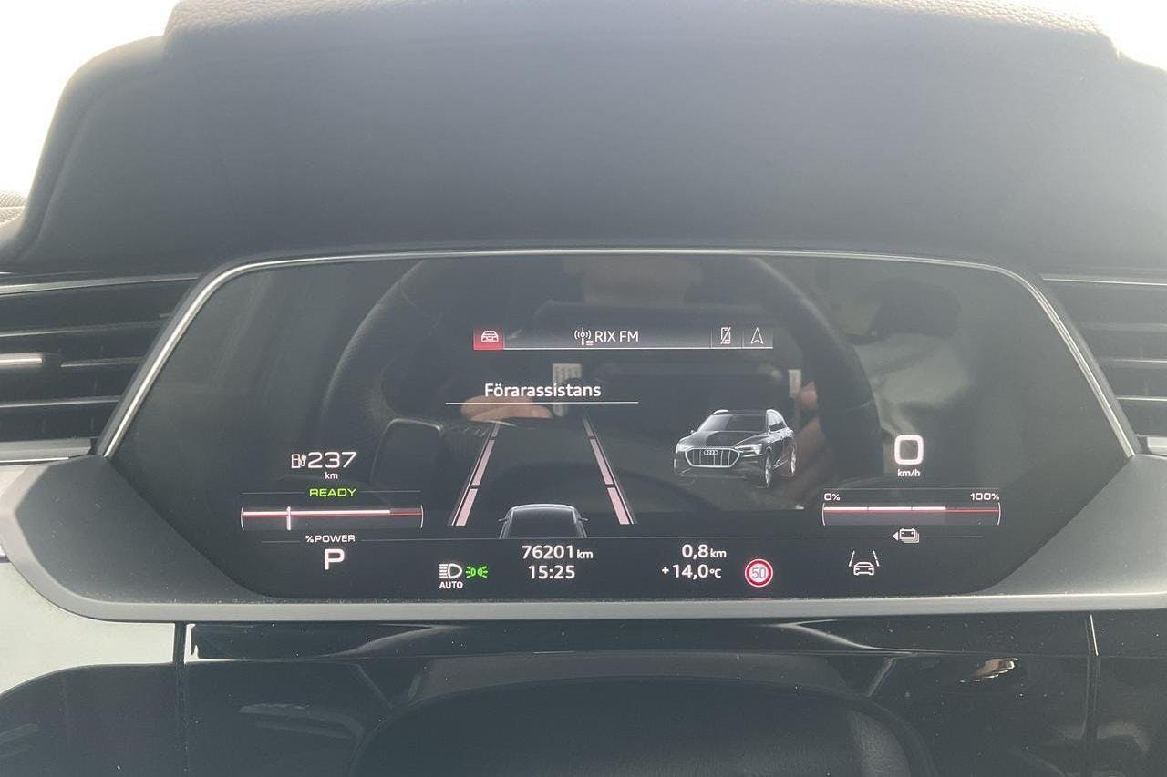 Audi e-tron S quattro 95 kWh (503hk) - 7 620 mil - Automat - vit - 2021