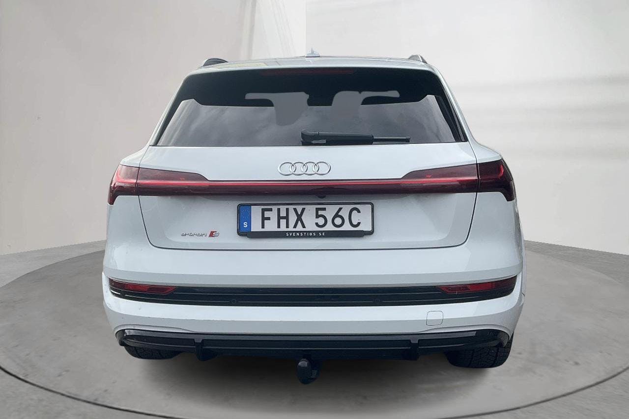 Audi e-tron S quattro 95 kWh (503hk) - 7 620 mil - Automat - vit - 2021