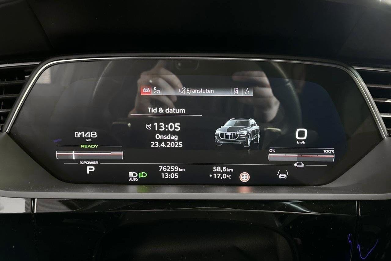 Audi e-tron S quattro 95 kWh (503hk) - 7 620 mil - Automat - vit - 2021