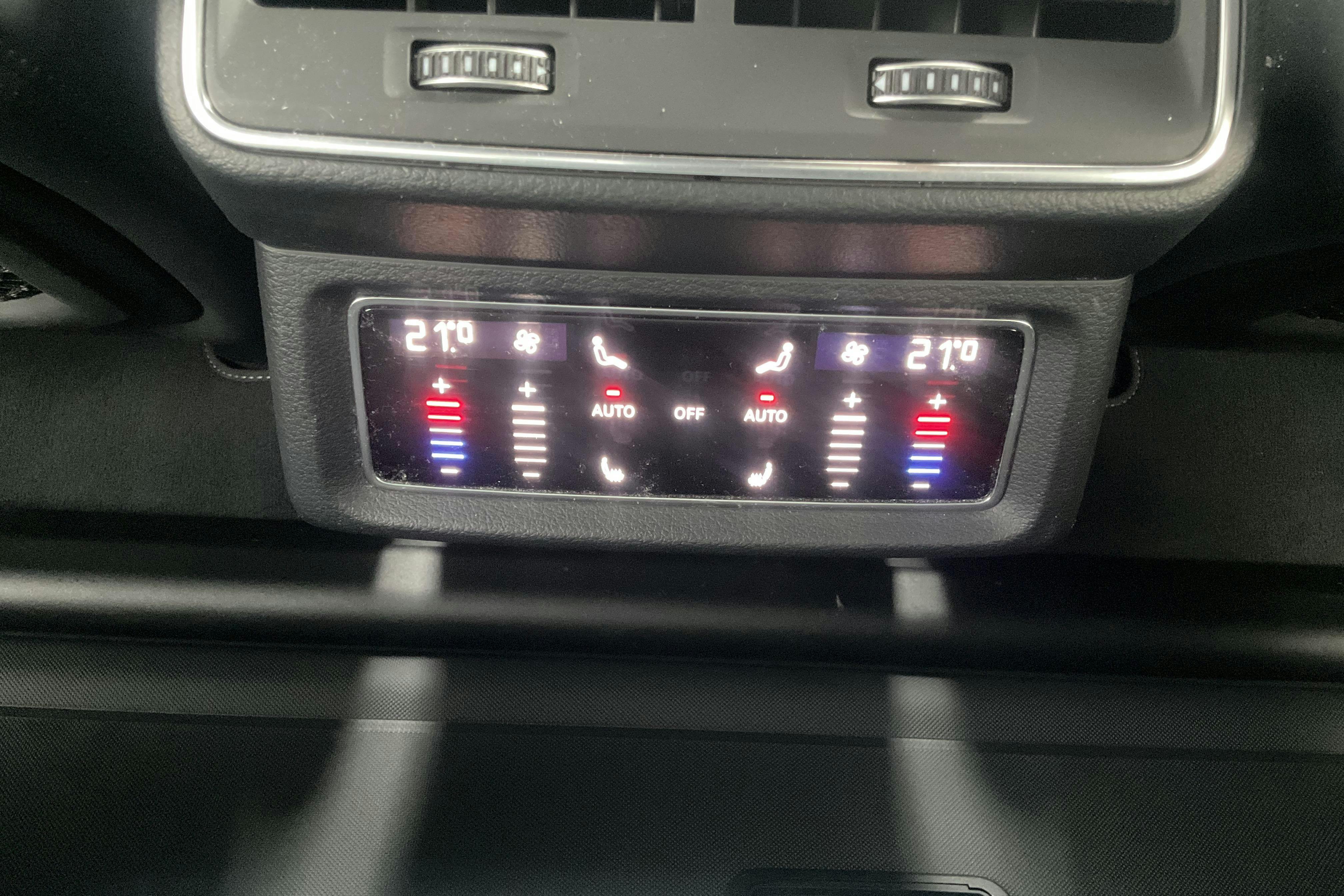 Audi e-tron S quattro 95 kWh (503hk) - 7 620 mil - Automat - vit - 2021