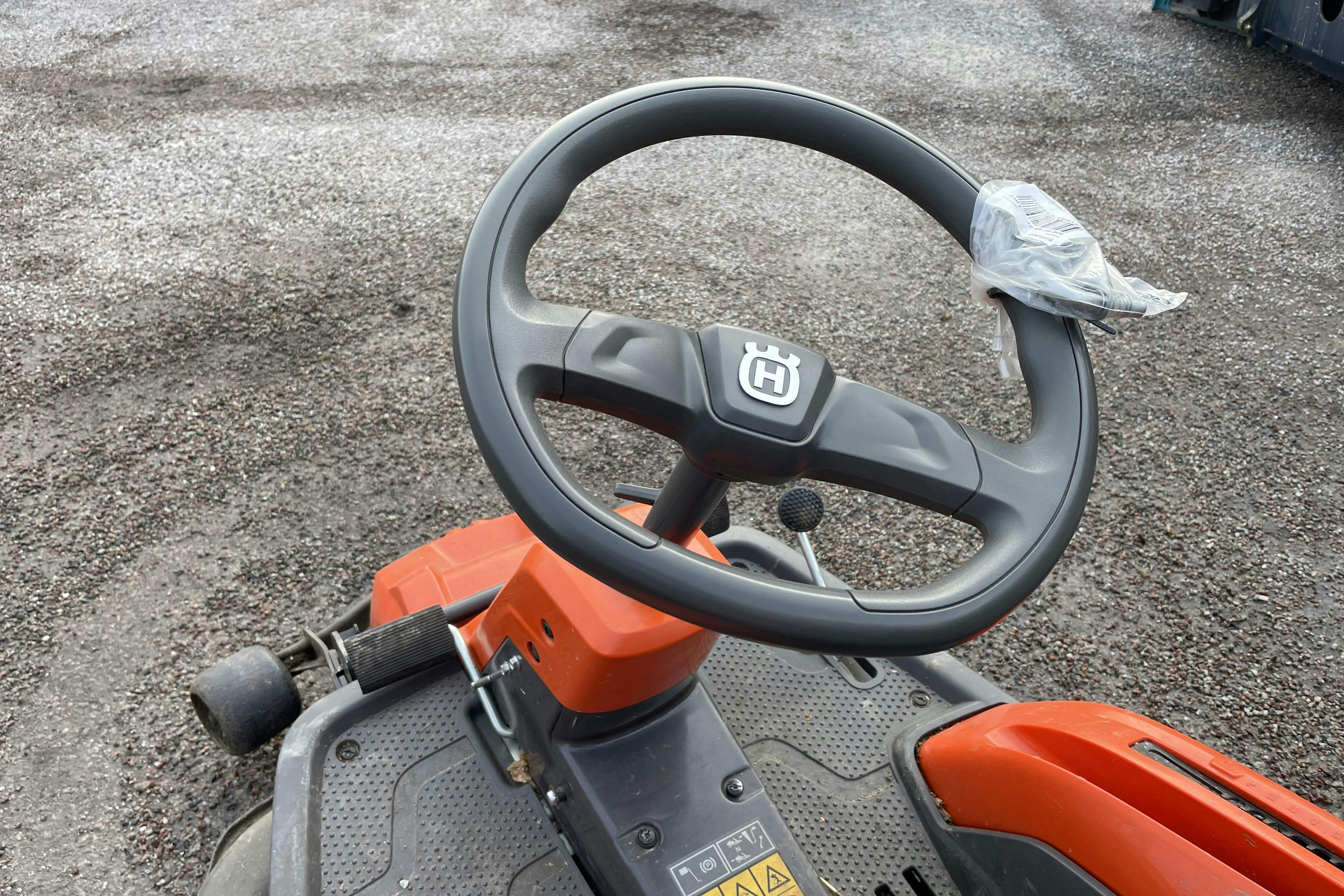 Husqvarna R214TC -  - 2021