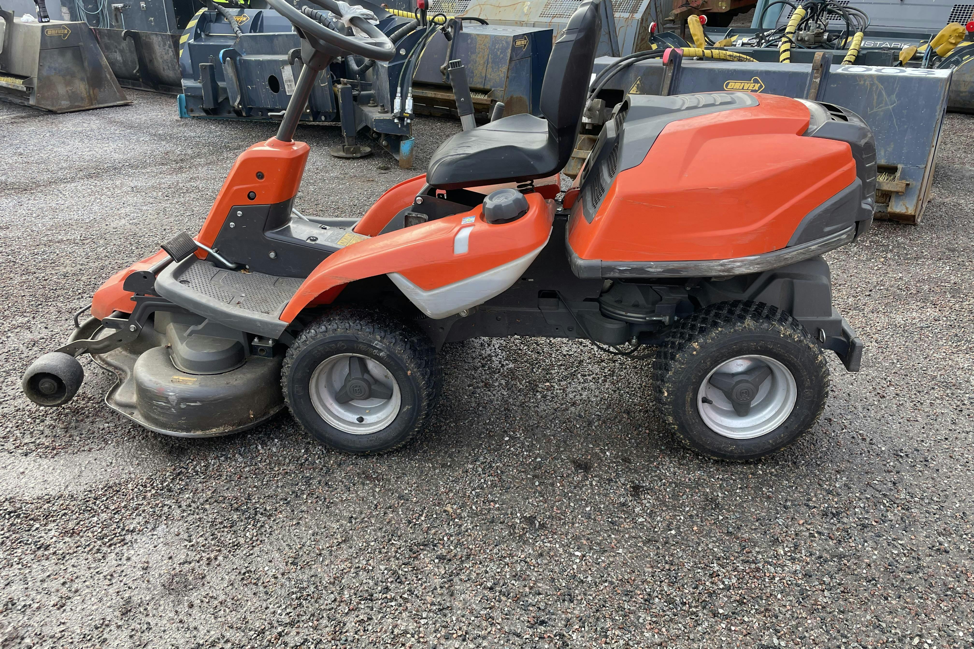 Husqvarna R214TC -  - 2021