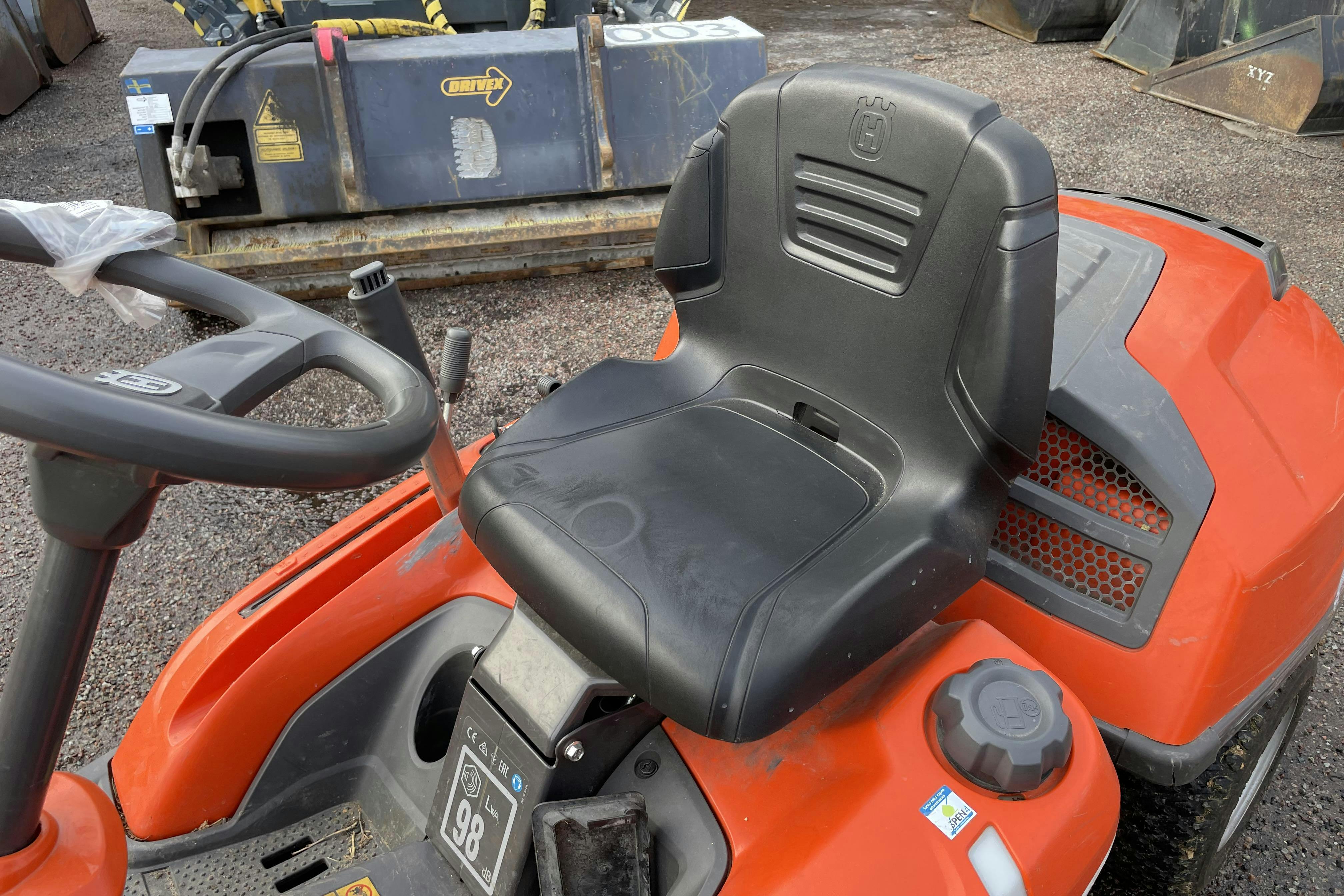 Husqvarna R214TC -  - 2021