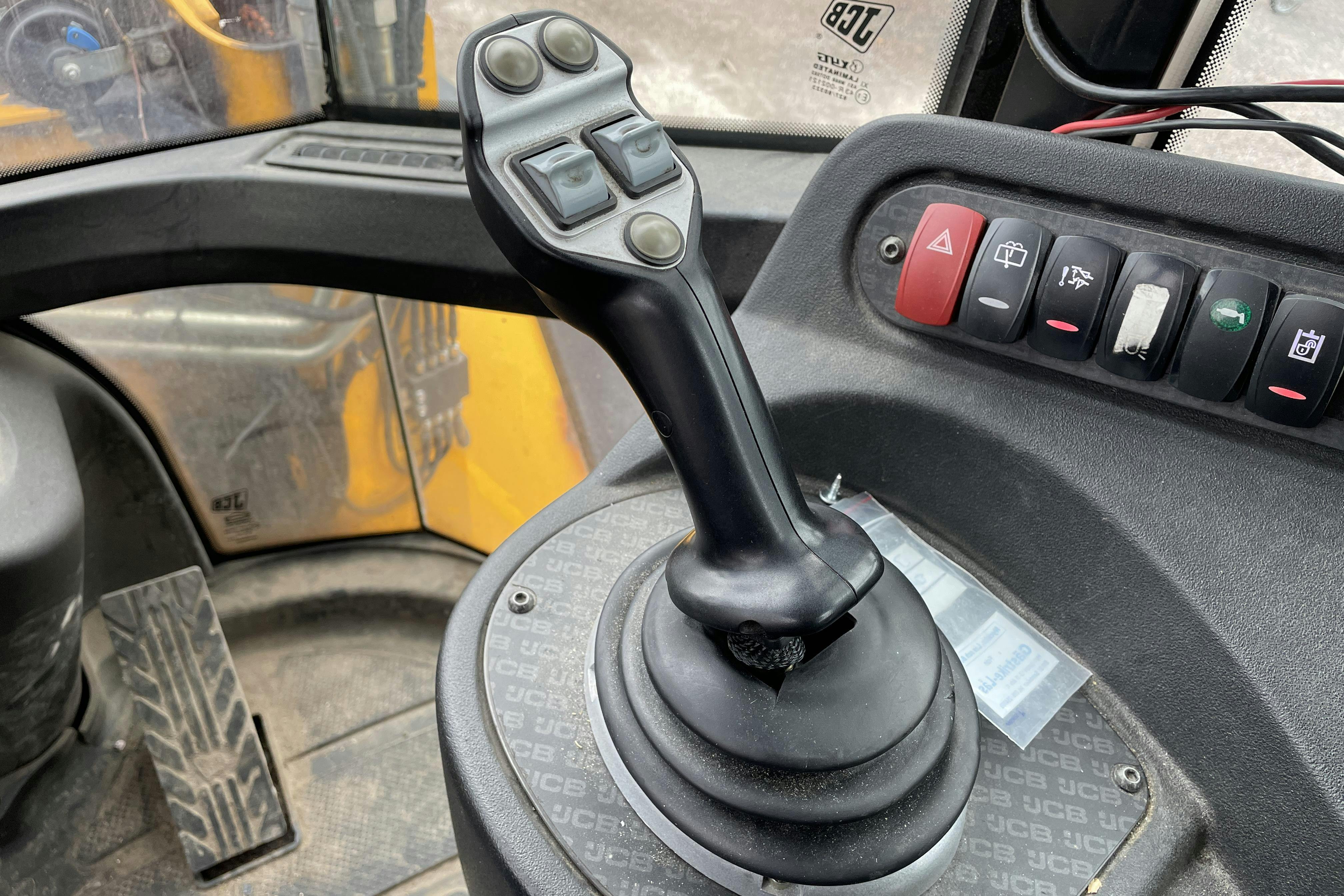 JCB 413S inkl redskap -  - Automat - 2014