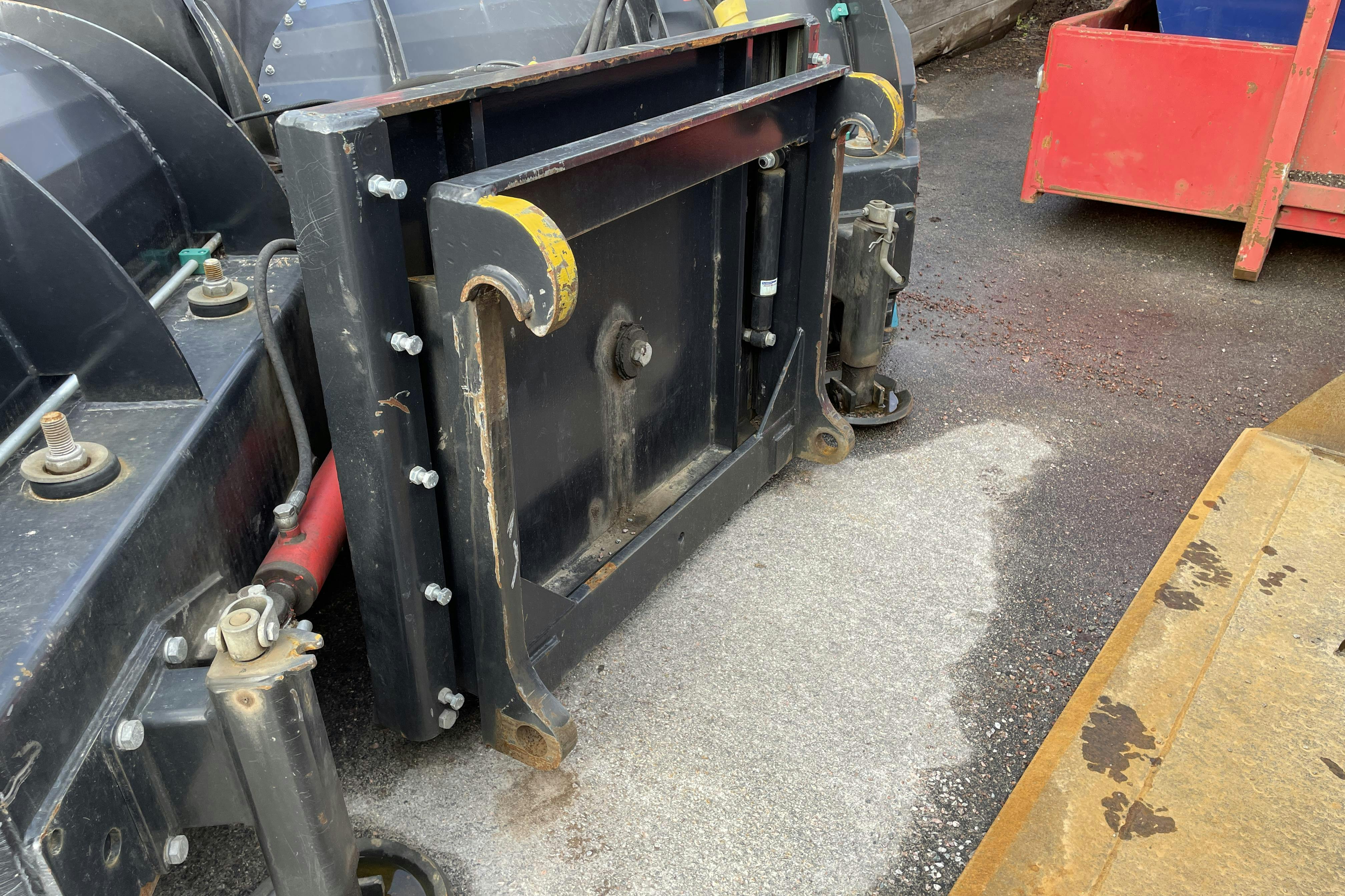JCB 413S inkl redskap -  - Automat - 2014