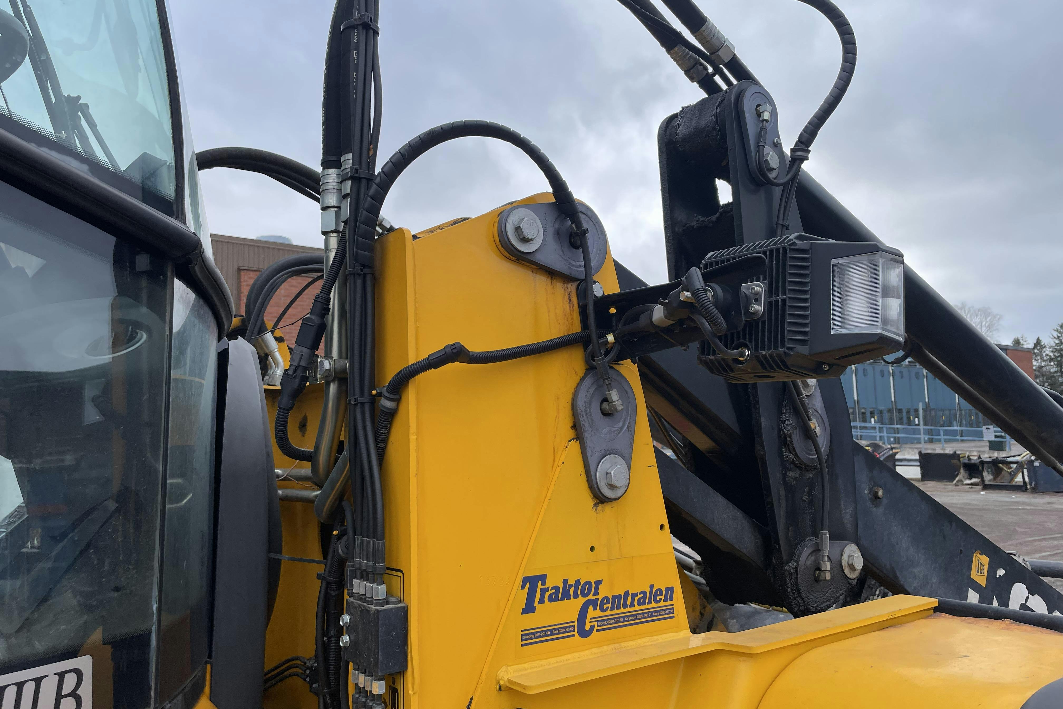 JCB 413S inkl redskap -  - Automat - 2014