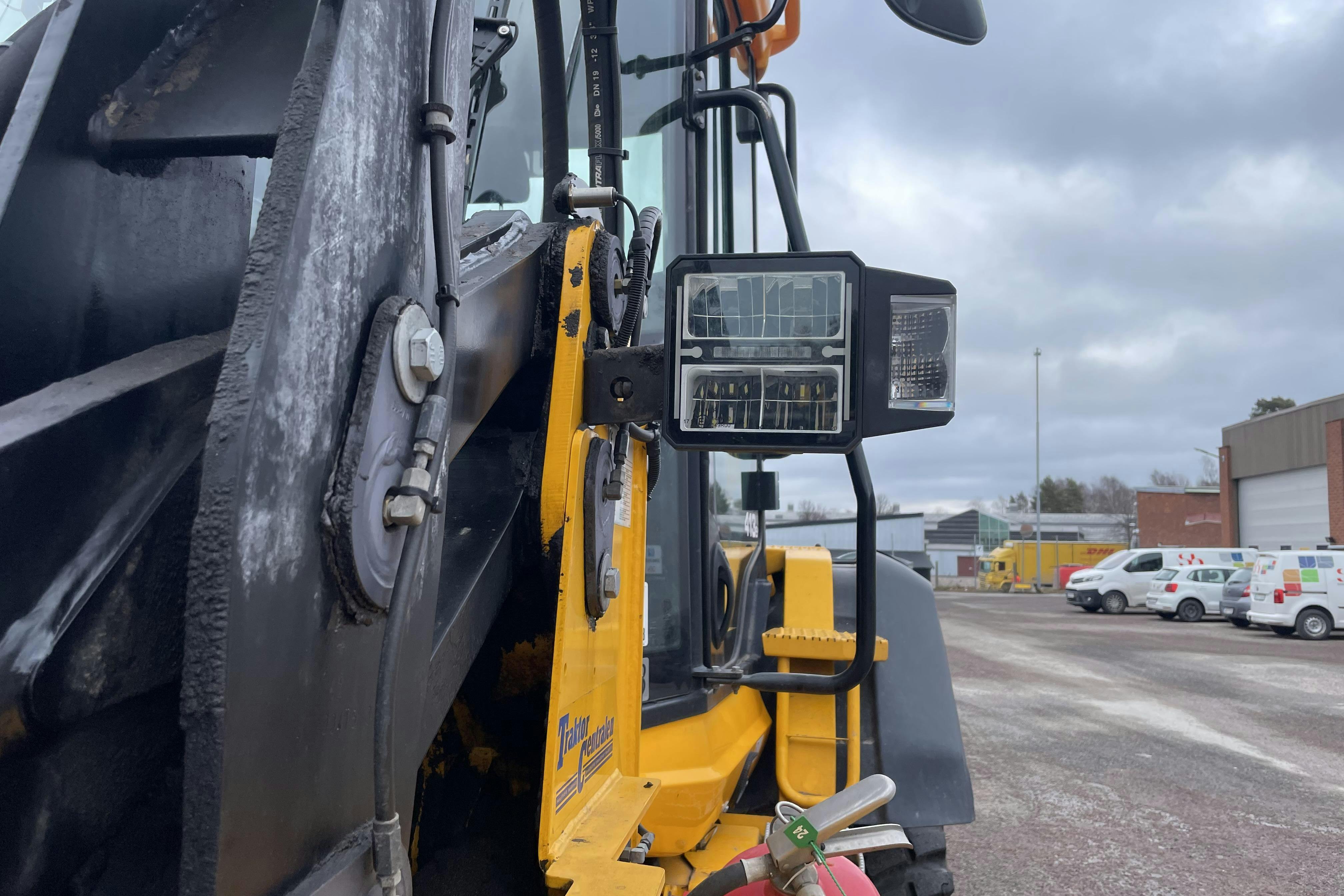 JCB 413S inkl redskap -  - Automat - 2014