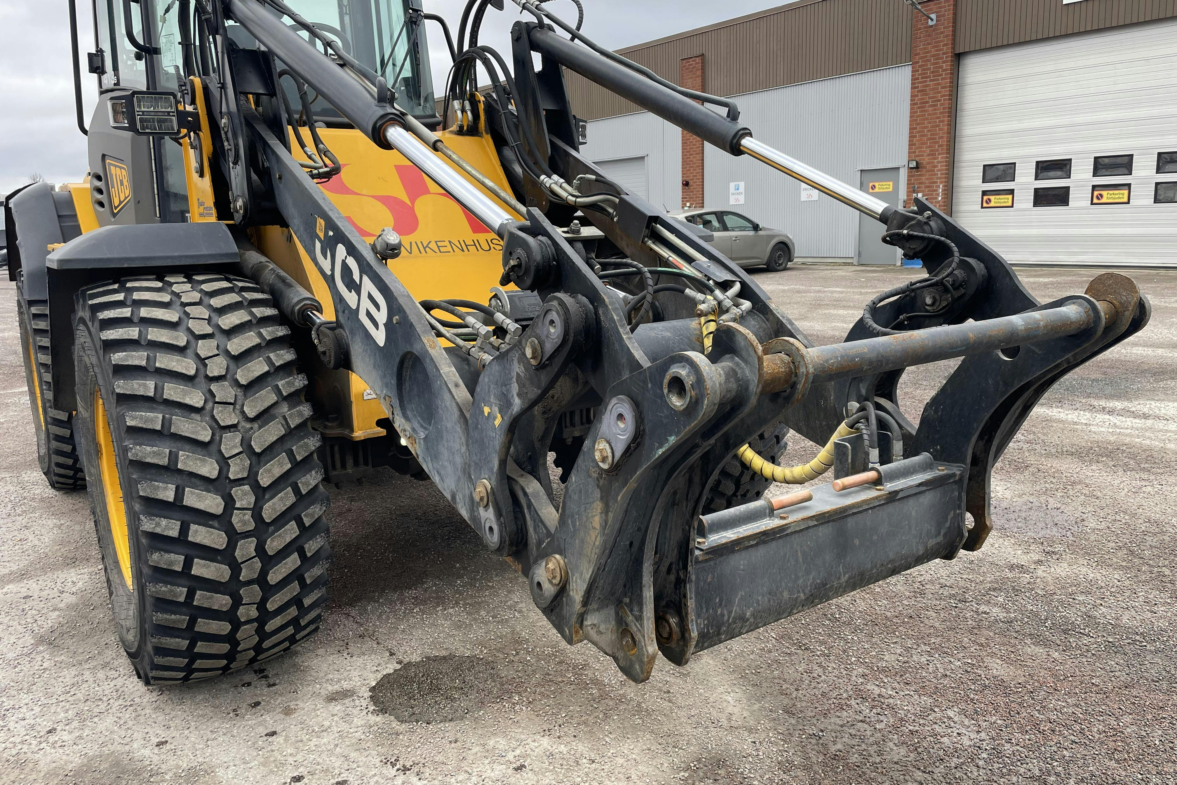 JCB 413S inkl redskap -  - Automat - 2014