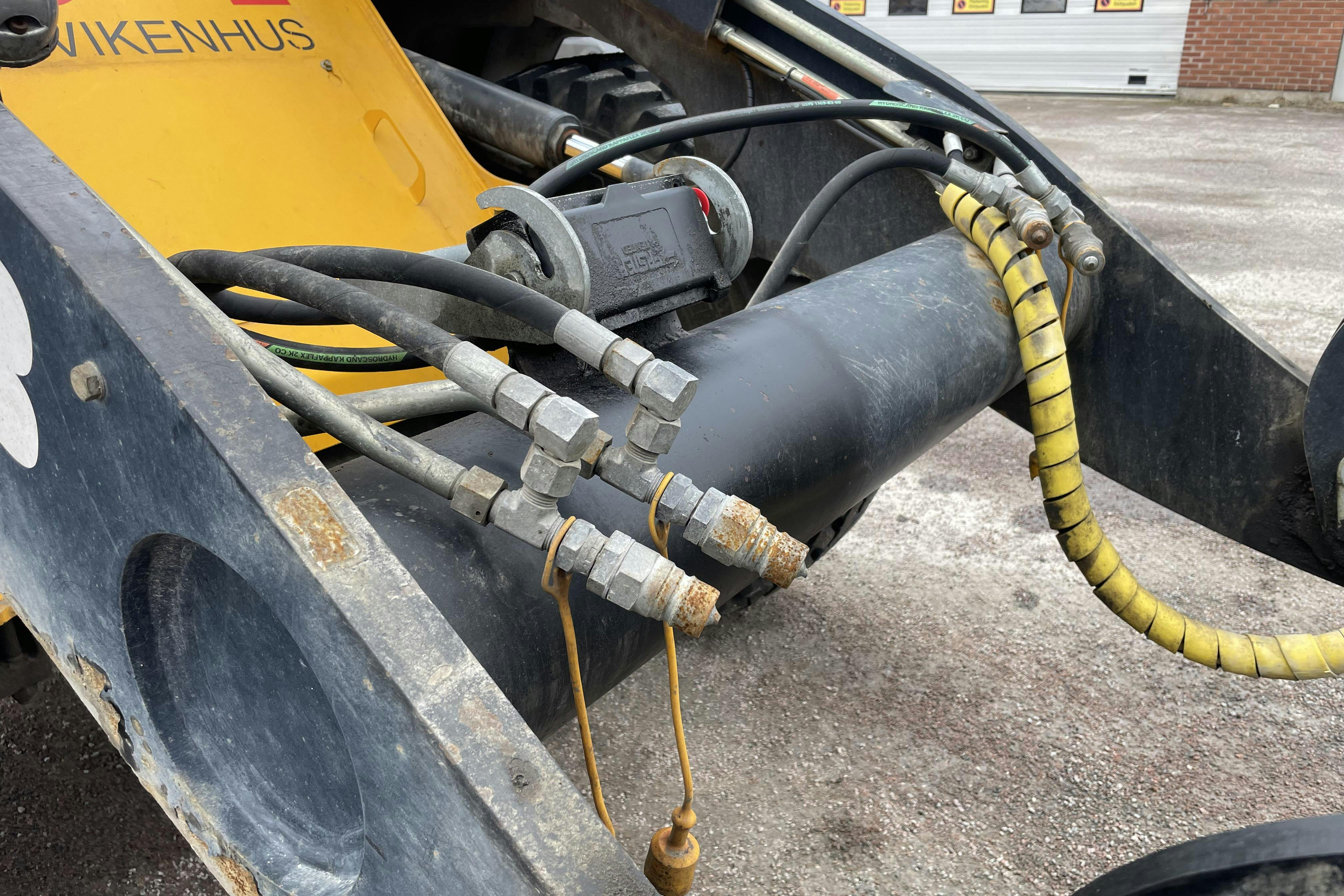 JCB 413S inkl redskap -  - Automat - 2014