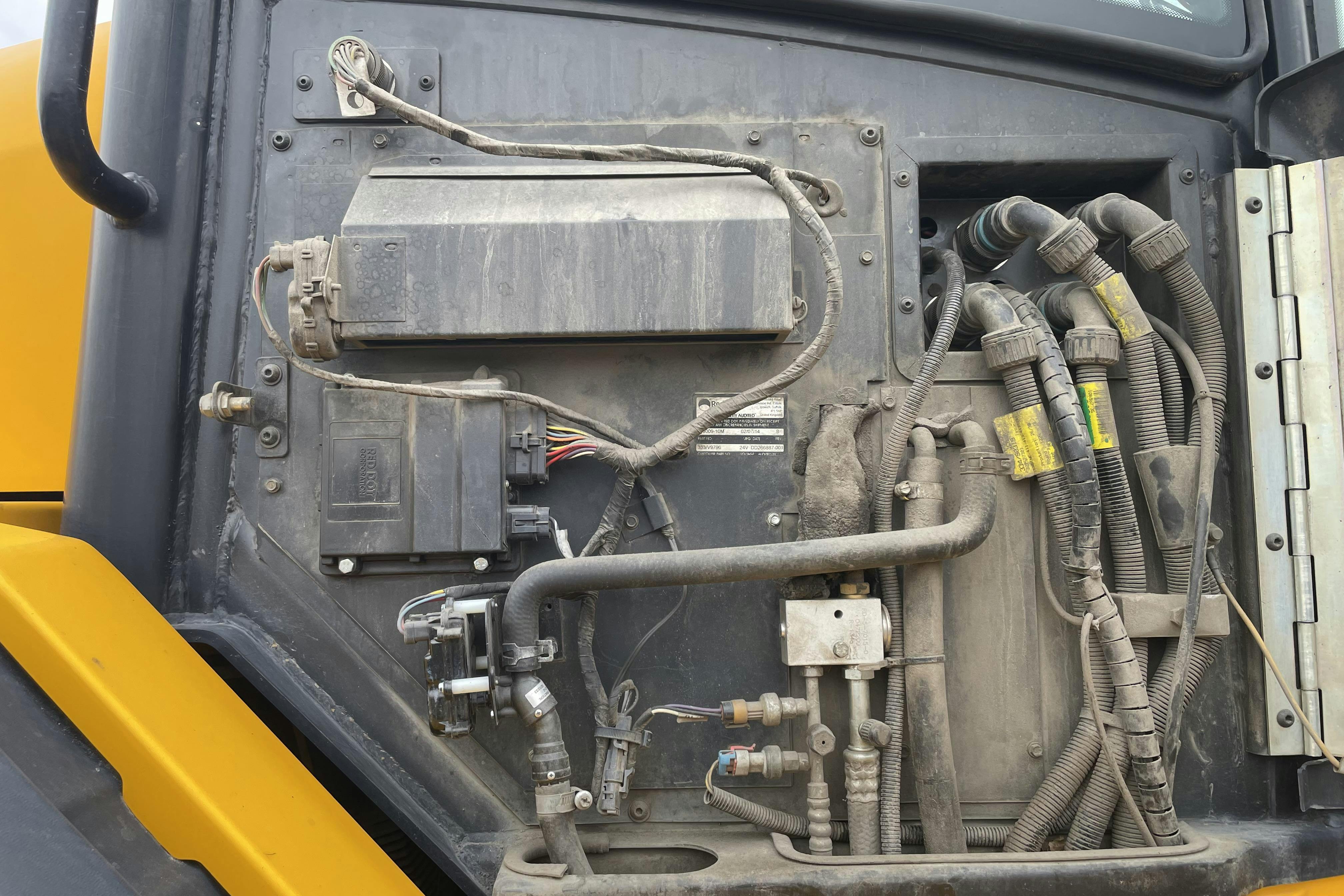 JCB 413S inkl redskap -  - Automat - 2014