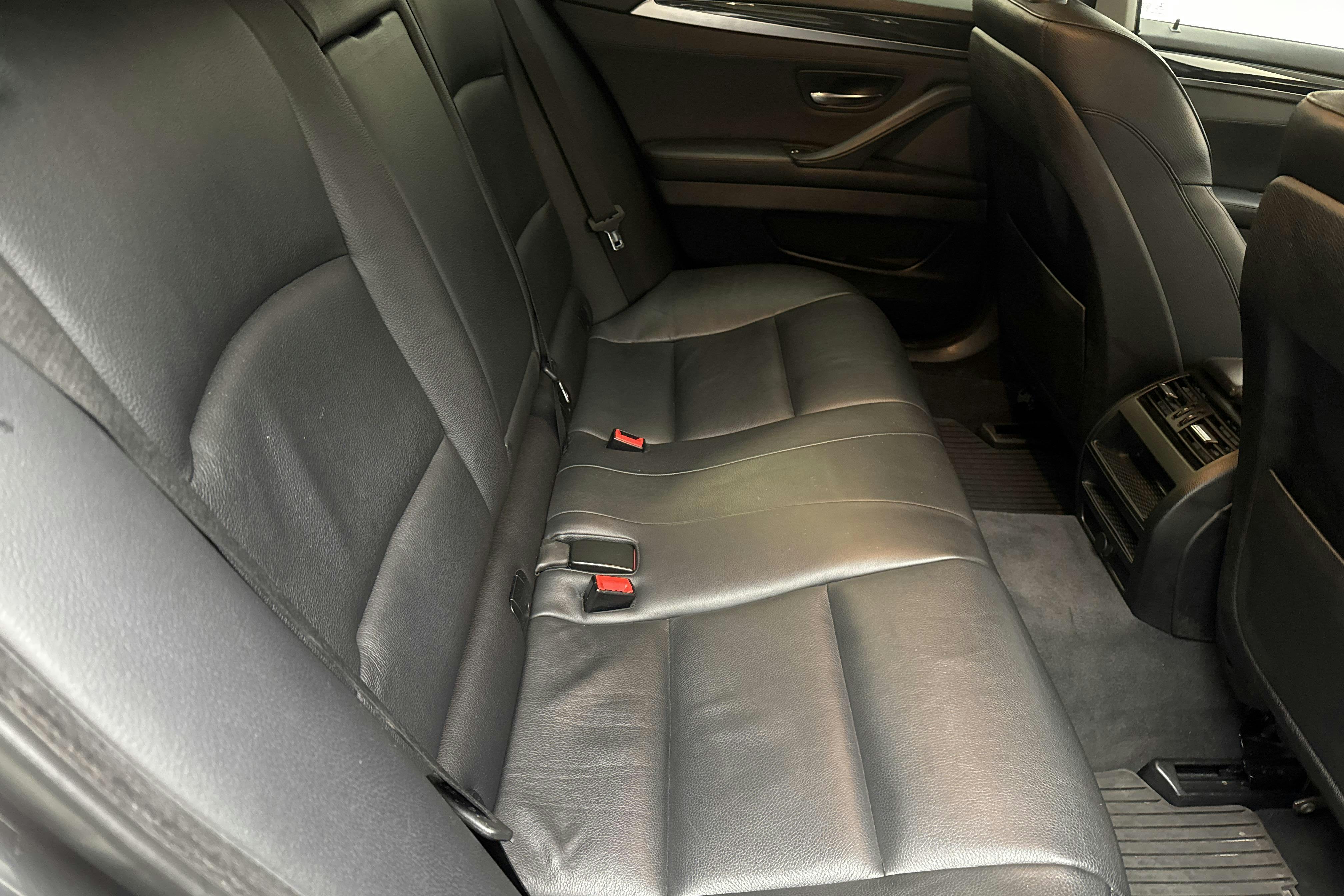 BMW 520d xDrive Touring, F11 (190hk) - 11 879 mil - Automat - grå - 2016