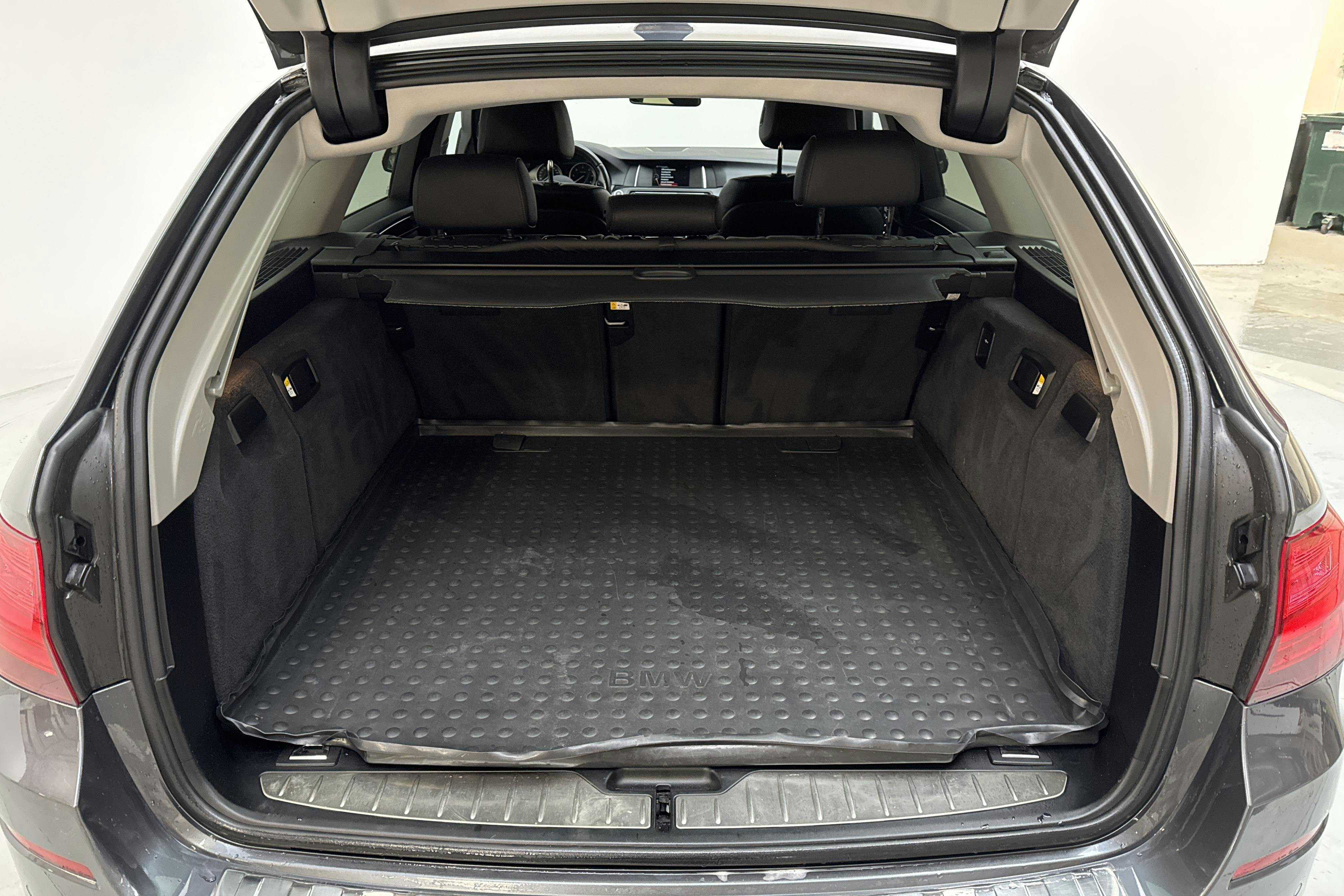 BMW 520d xDrive Touring, F11 (190hk) - 11 879 mil - Automat - grå - 2016
