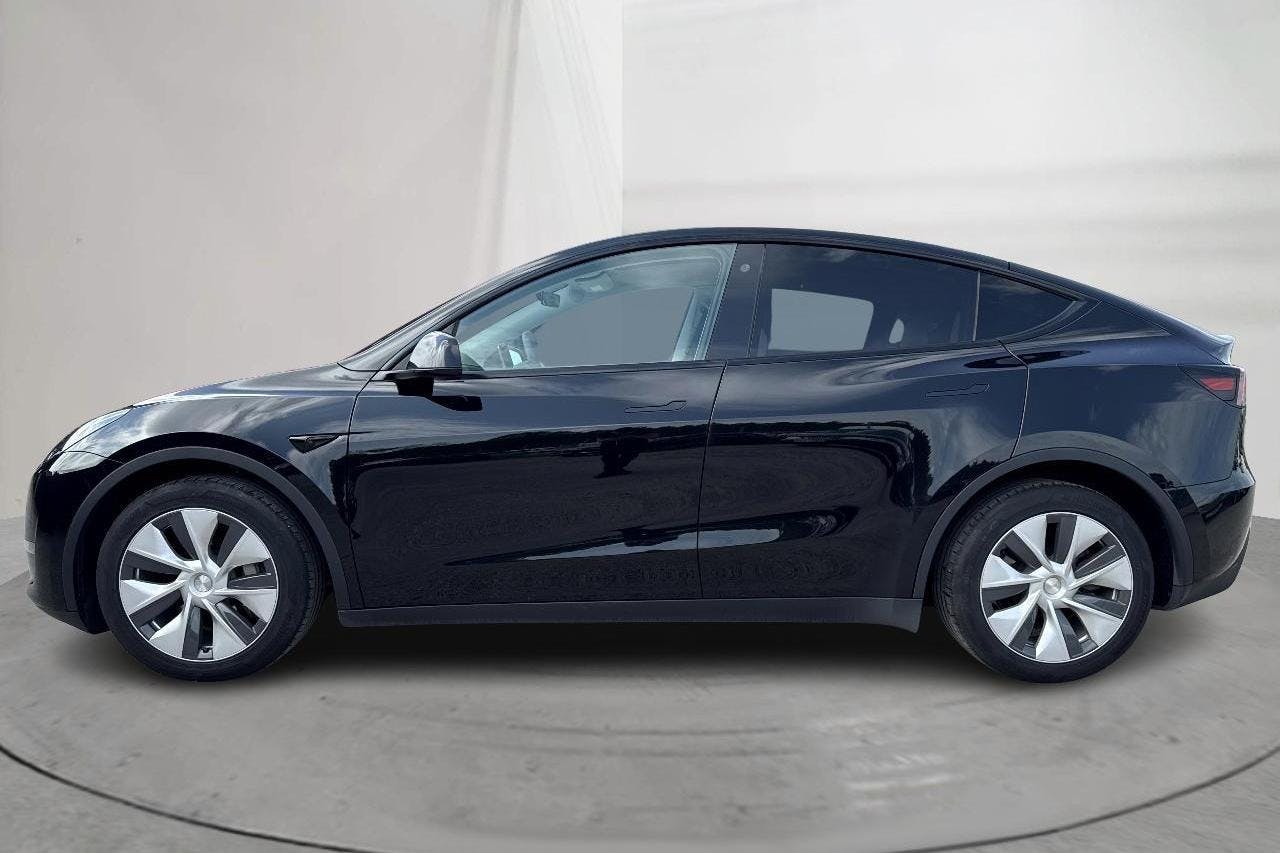 Presentation photo 2 of 20: Tesla Model Y Long Range Dual Motor AWD - 41 750 km - Automatic - black - 2023