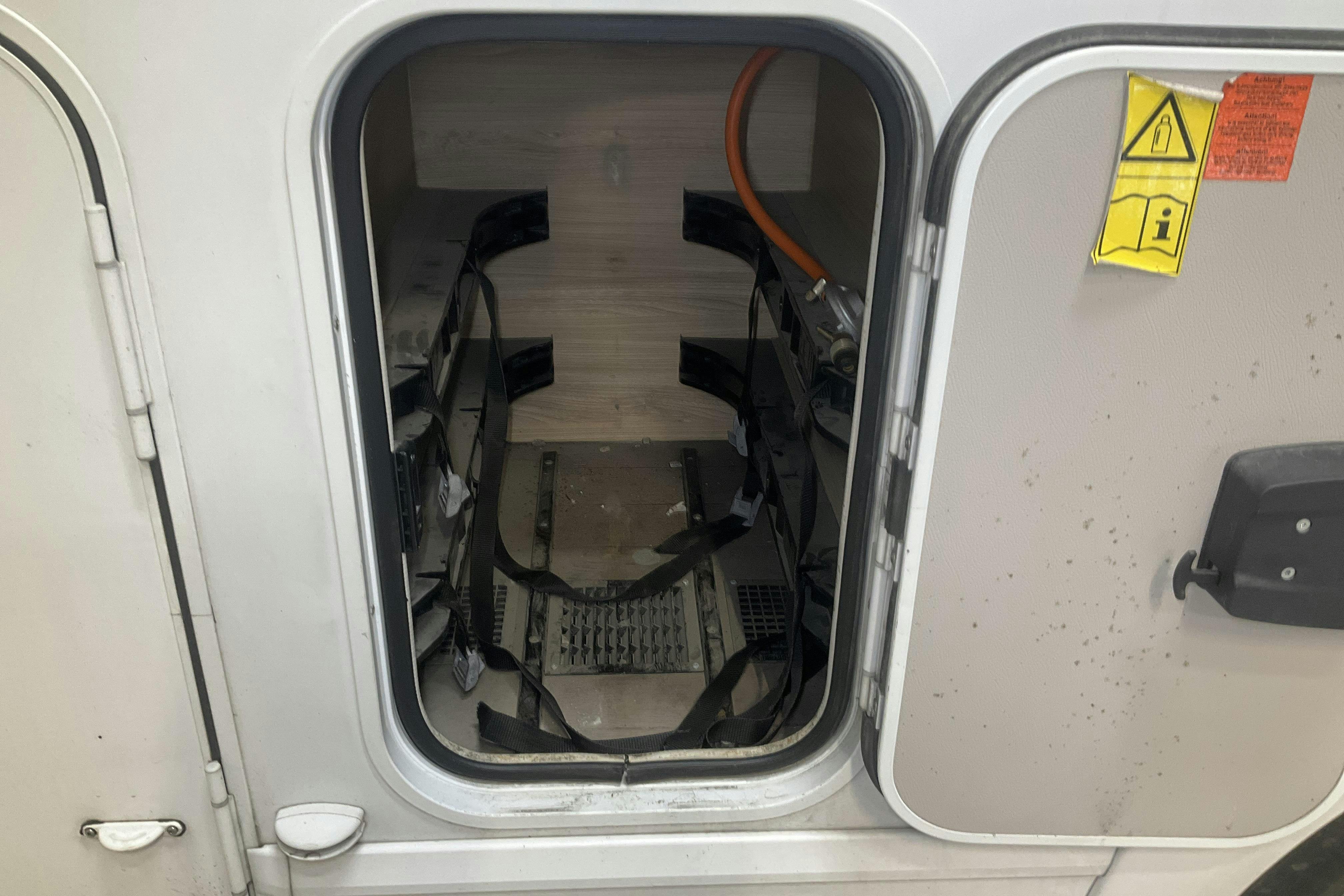 FIAT WEINSBERG CaraSuite 650 MF Husbil - 91 120 km - Käsitsi - valge - 2021