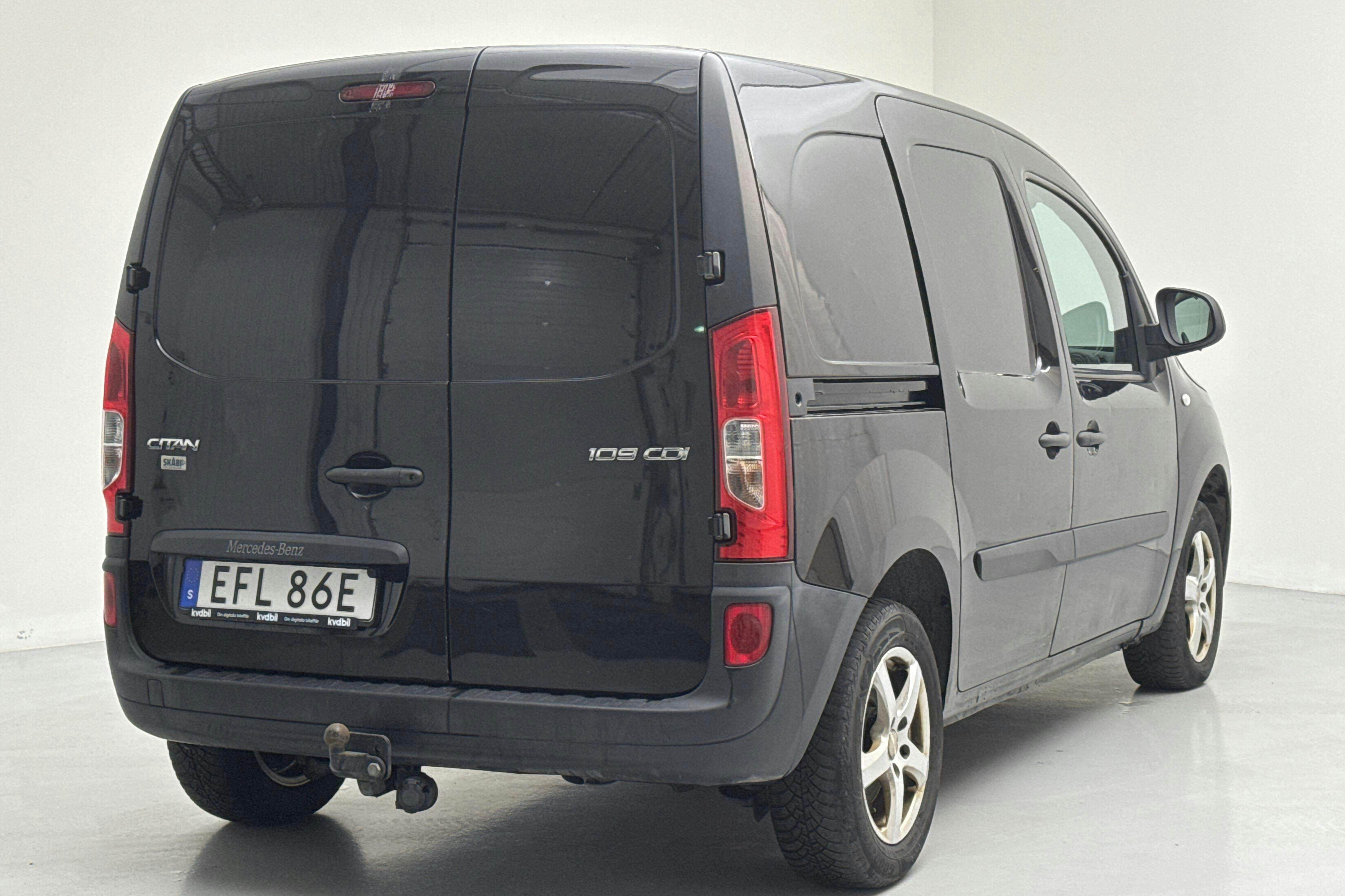 Mercedes Citan 109 1.5 CDI (90hk) - 146 450 km - Käsitsi - must - 2019