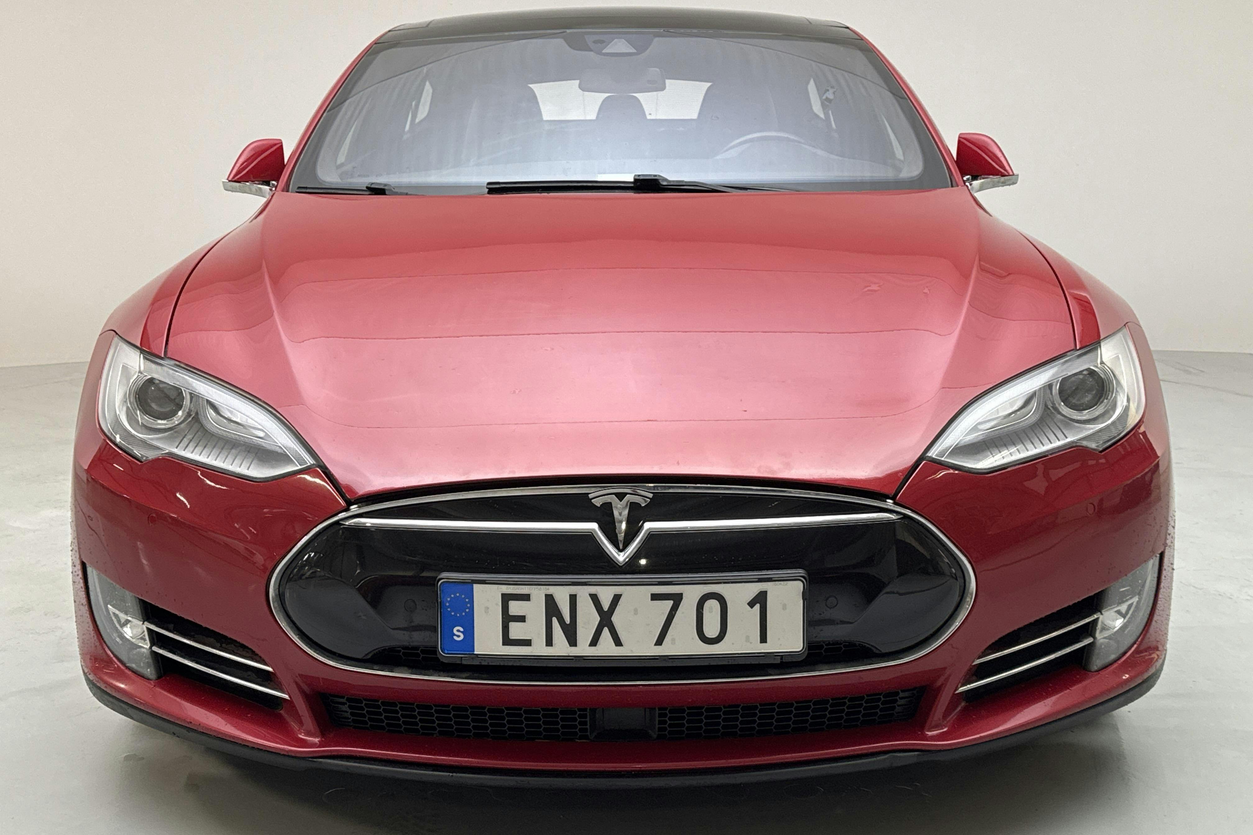 Tesla Model S P85+ - 16 917 mil - Automat - röd - 2014
