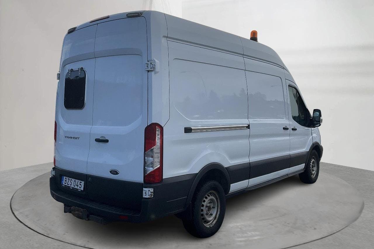 Ford Transit 350 2.0 TDCi AWD Skåp (130hk) - 9 778 mil - Manuell - vit - 2018